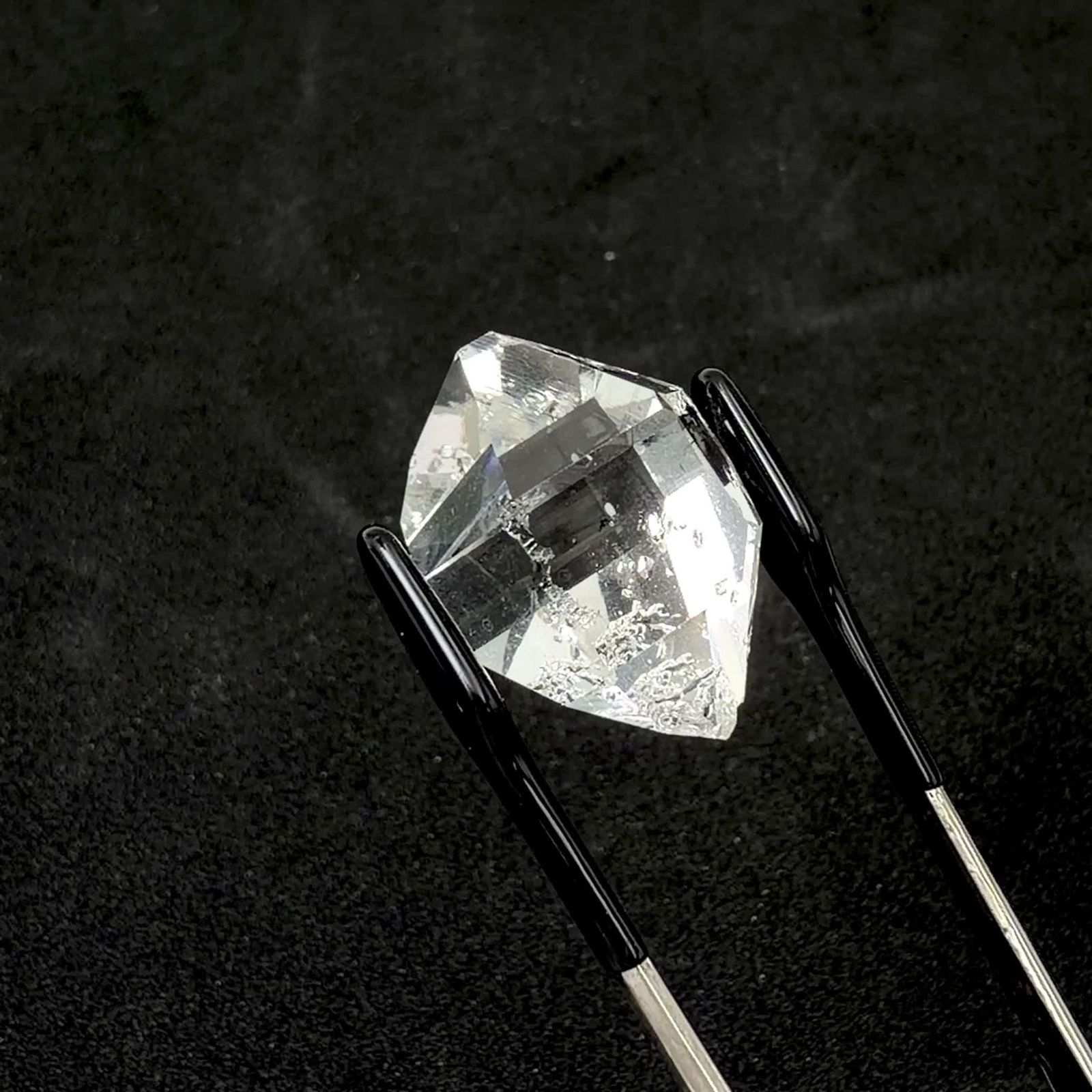 ハーキマーダイヤモンド 原石 アメリカ・ニューヨーク州産 35.26ct