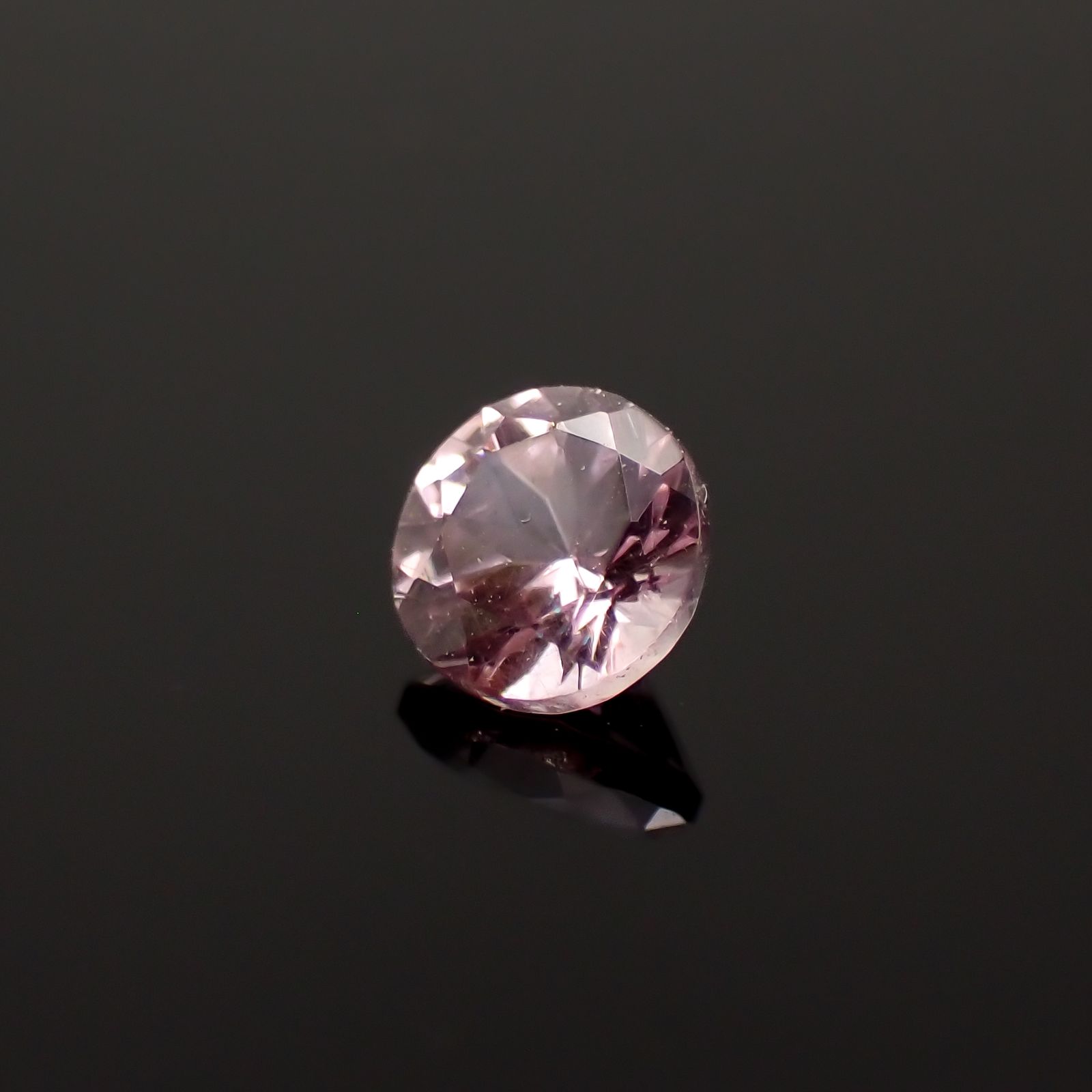 ドラゴンガーネット タンザニア産 0.35ct[230421450]4x4mm前後