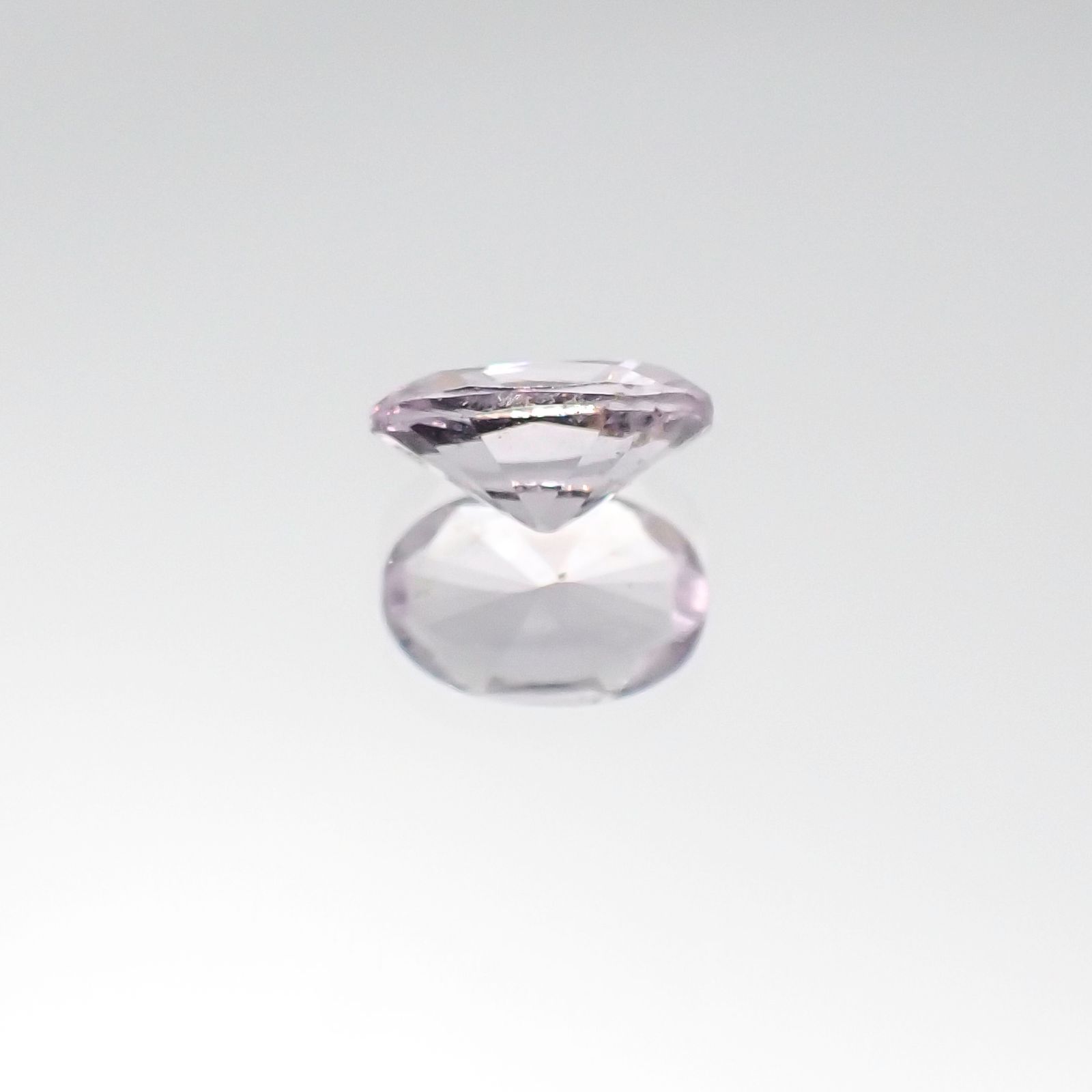 マリアライト(宝石名パープル・スキャポライト)タンザニア産 0.37ct 識別済[231023976]6.2x4mm前後