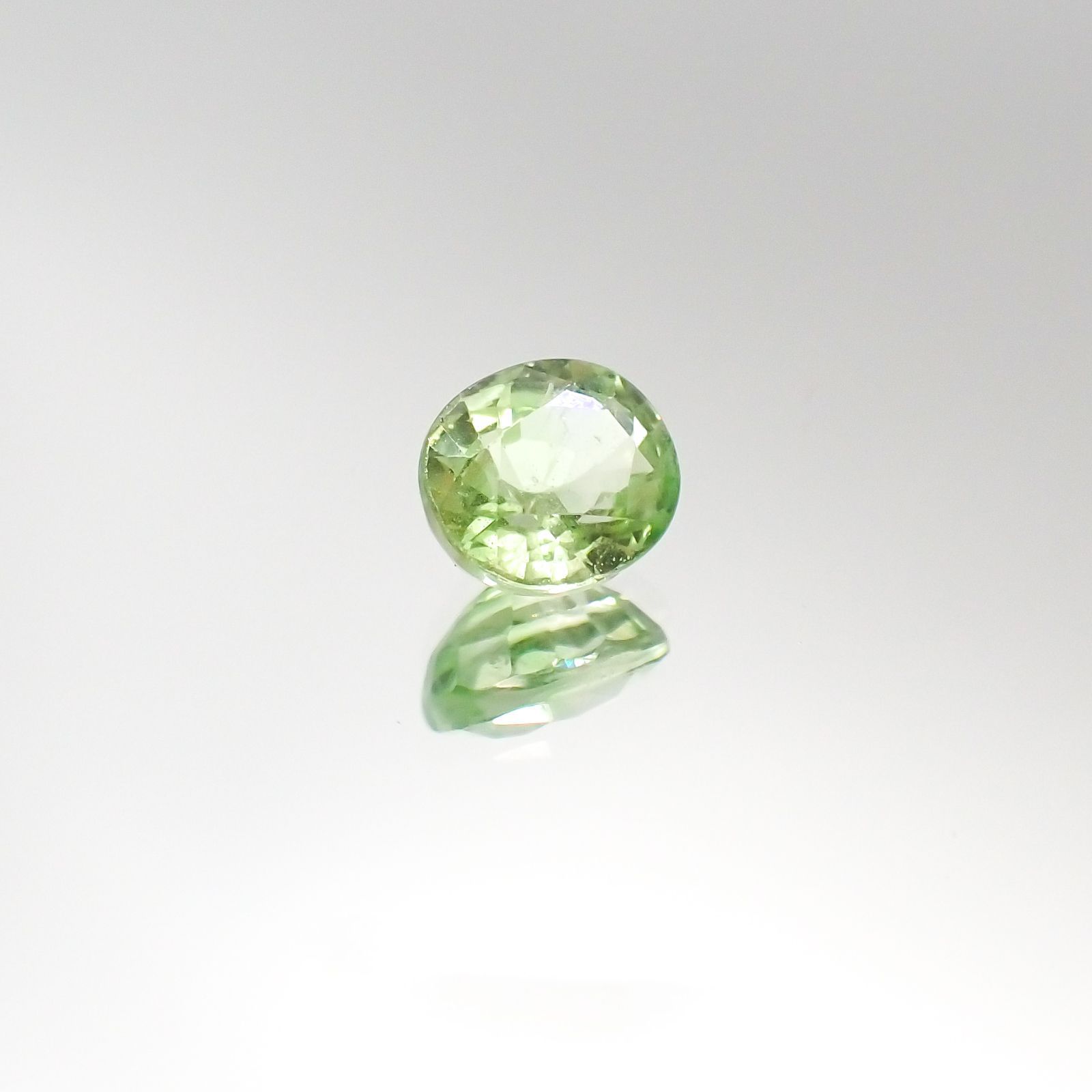 ミントガーネット(宝石名グリーン グロッシュラー・ガーネット)タンザニア・メレラニ鉱山産 1.07ct 識別済[230622489]6.3x5.4mm前後