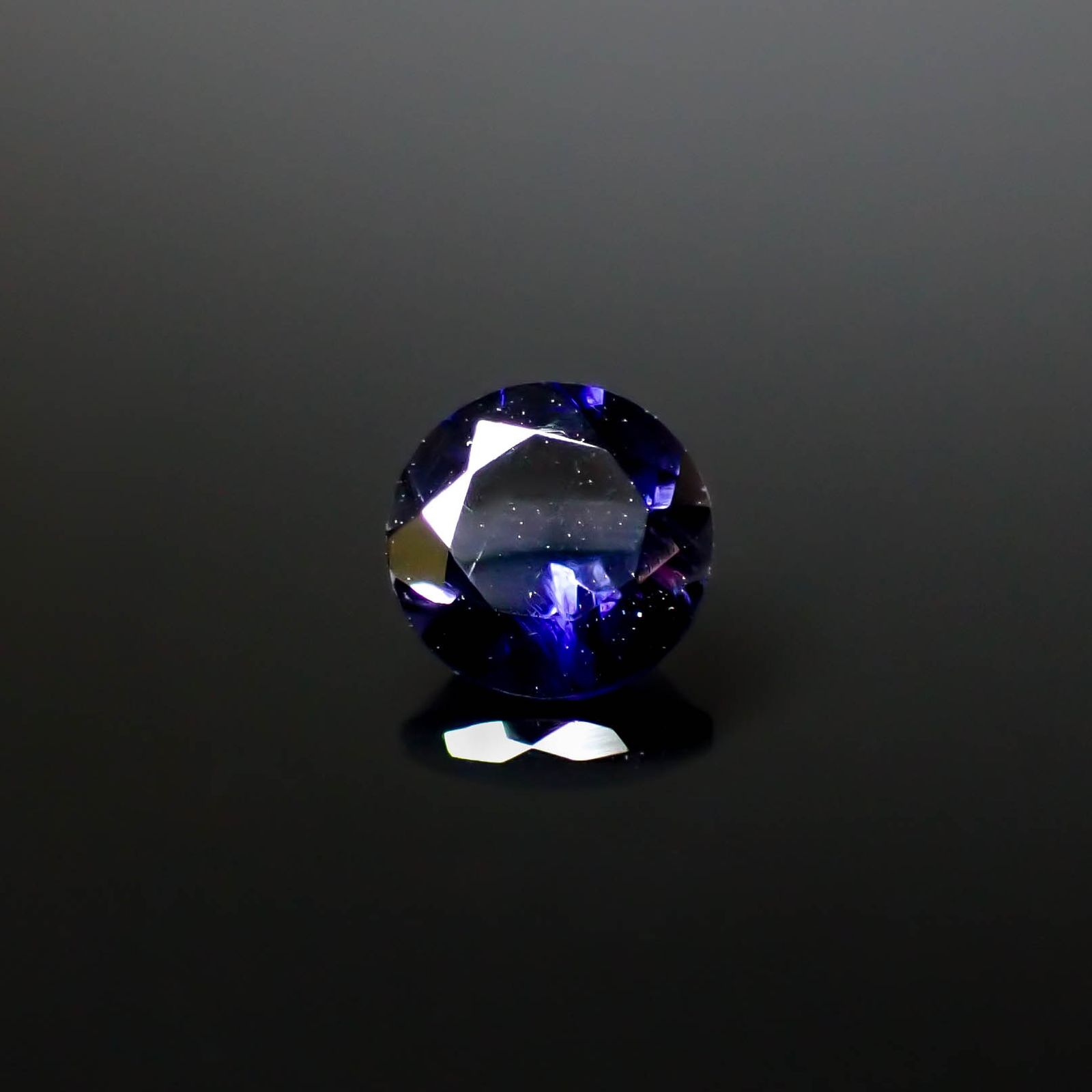 アイオライト タンザニア産 1.06ct [250430268]7.1x7.1mm前後