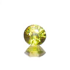スフェーン(宝石名スフェーン)マダガスカル産 0.68ct 識別済[230120088]5.3x5.3mm前後
