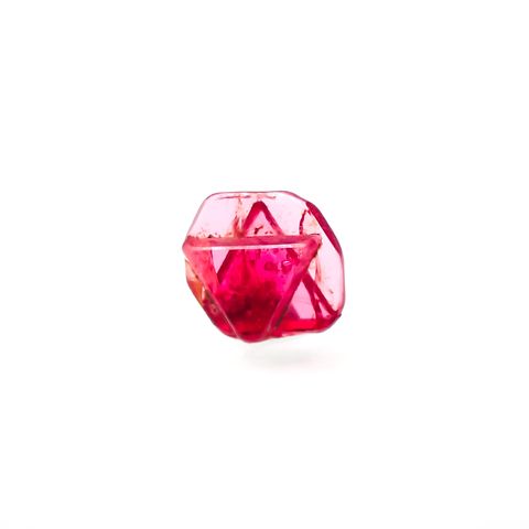 ツインクリスタルスピネル(スピネル式双晶）原石 ビルマ産 0.37ct[231024053]5.3x4.7mm前後