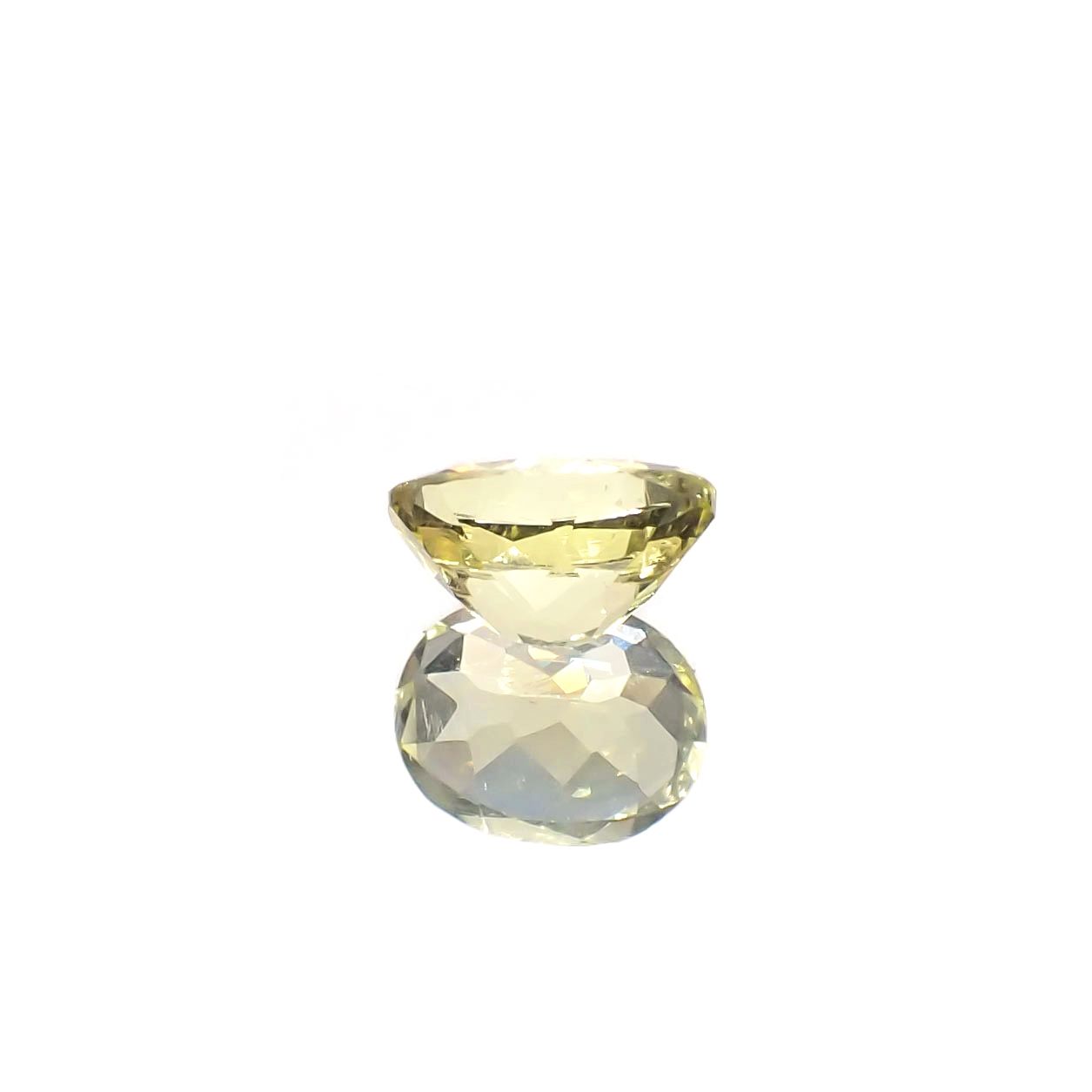 イエローダンビュライト タンザニア産 0.58ct[240125462]6x4.8mm前後