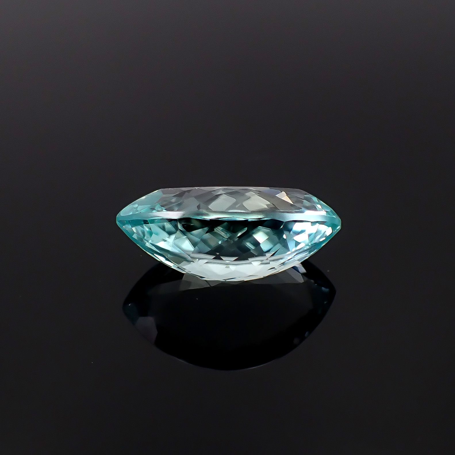 アンブリゴナイト/モンテブラサイト(宝石名モンテブラサイト)マダガスカル産 ソ付(宝貴協) 12.649ct / 19.92x13.28mm前後 [260131597]