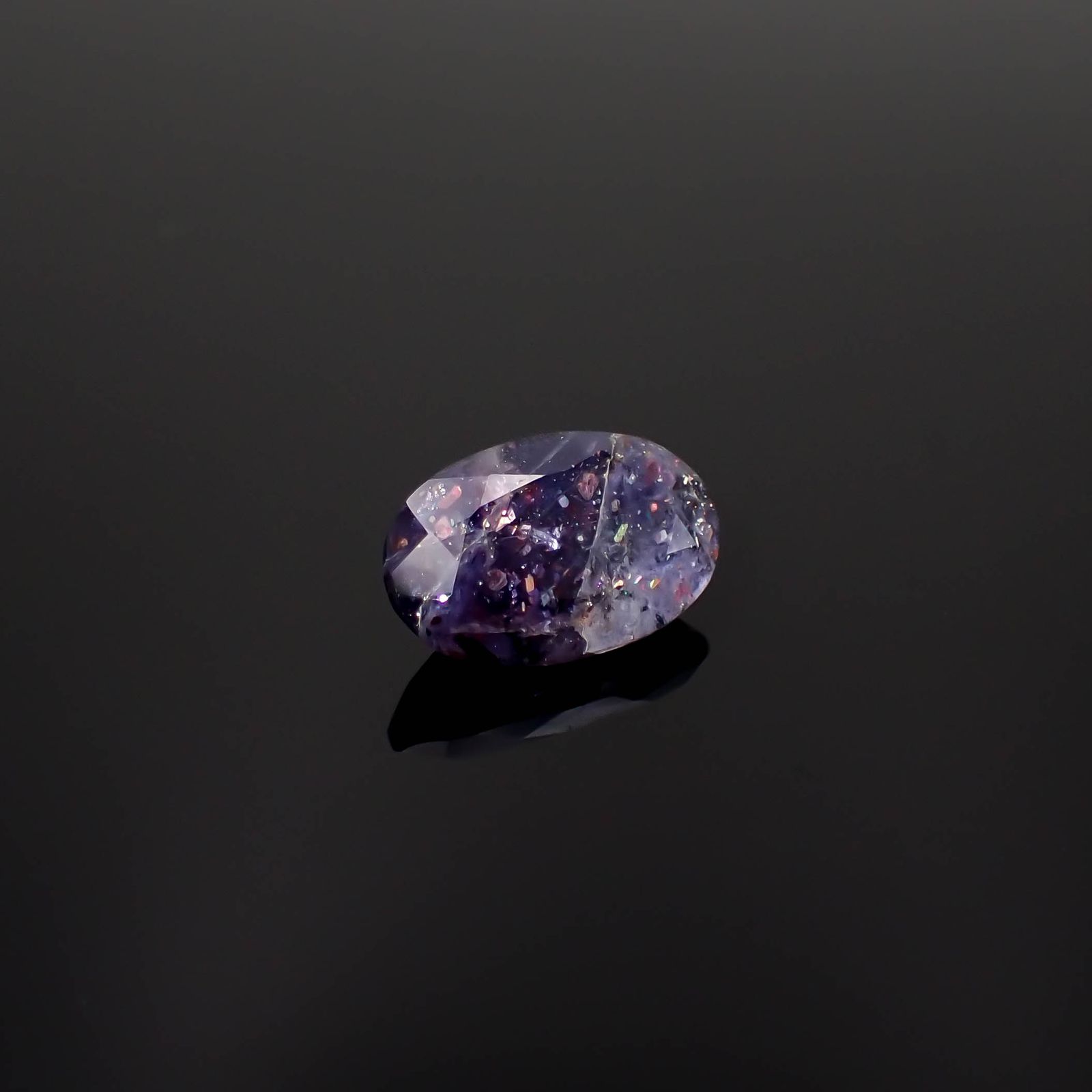 ブラッドショットアイオライト インド産 4.24ct[230321203]13.9x8.9mm前後