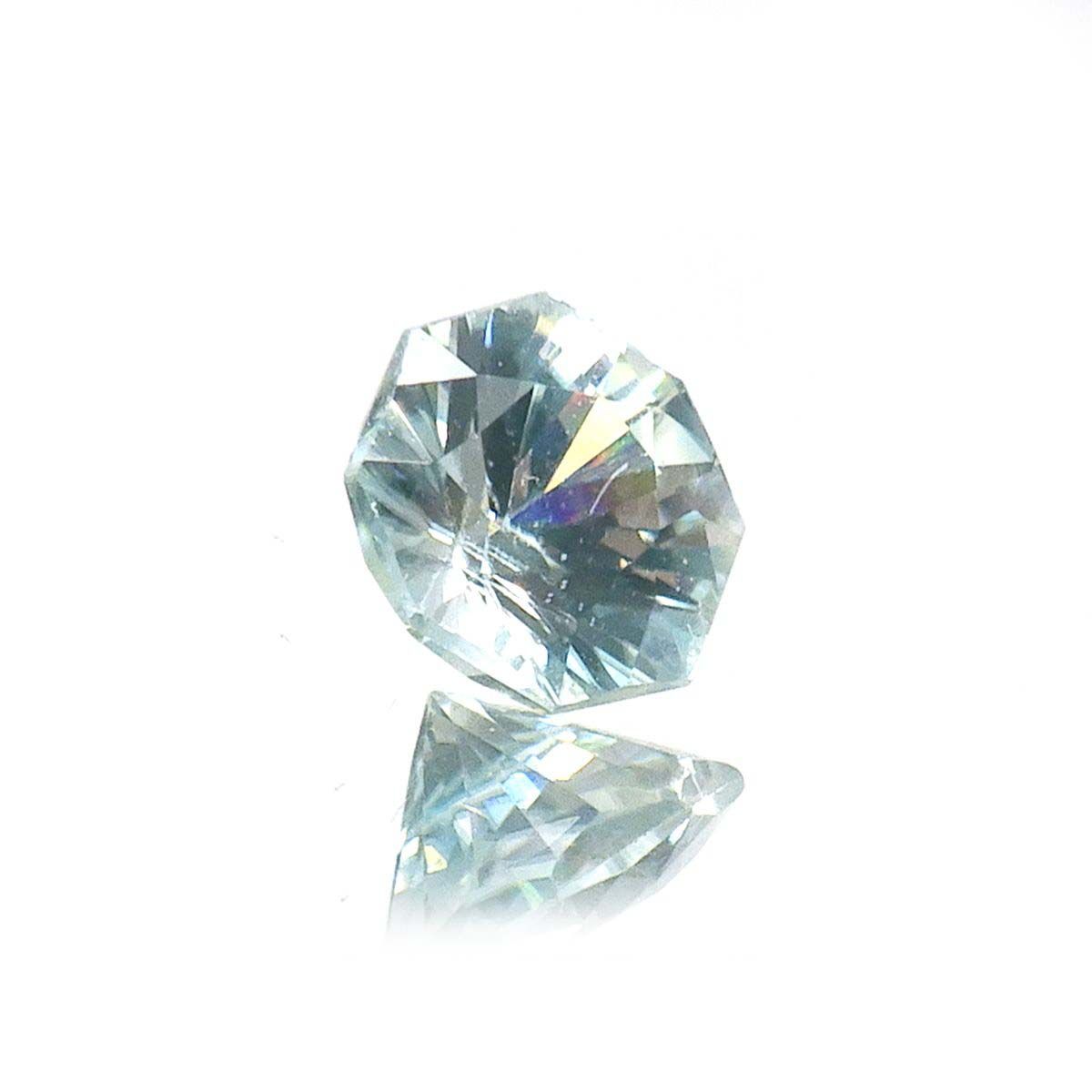 ◇オクタゴンカット◇アイスブルージルコン(宝石名ジルコン)カンボジア産 0.76ct 識別済[220717171]5x4.9mm前後