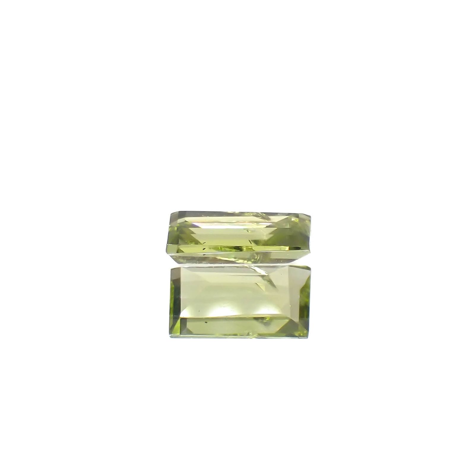 ブラックリリーパッドペリドット アメリカ・アリゾナ州産 0.48ct[231224605]6.1x3.5mm前後