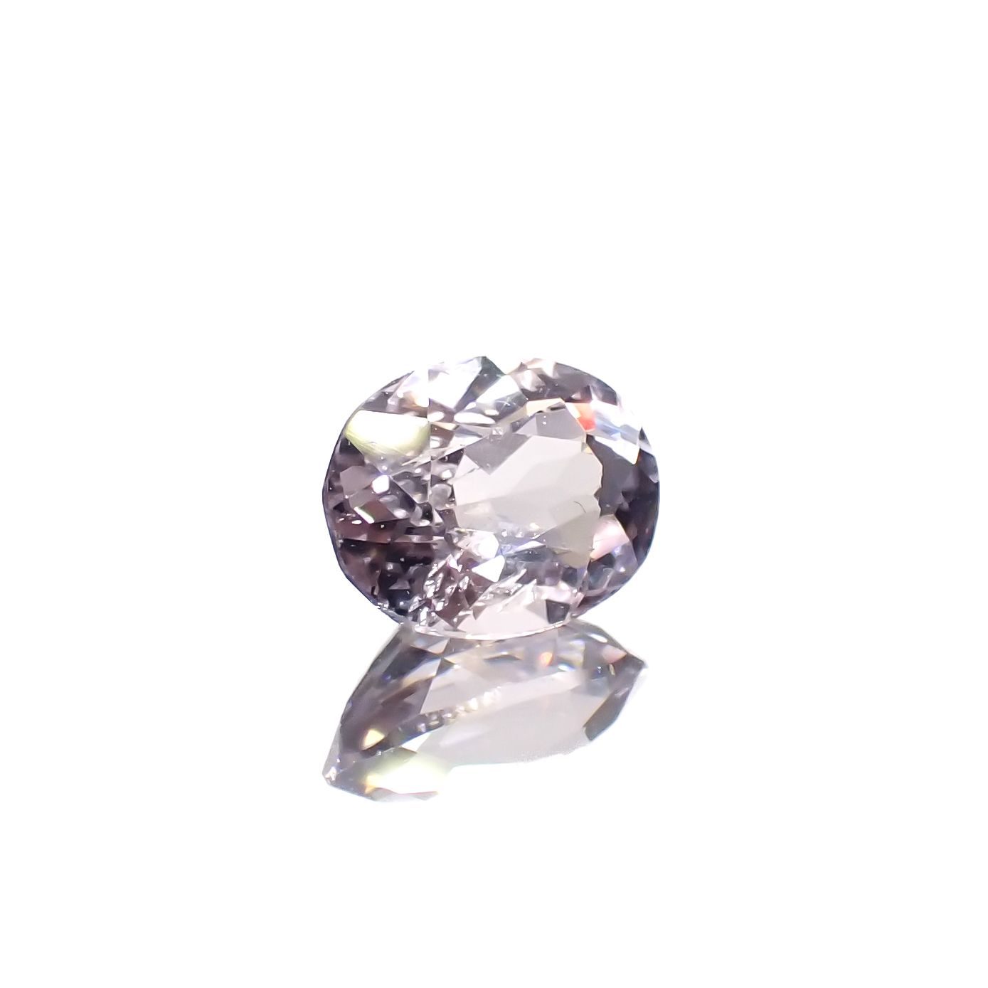 マリアライト フルオレッセンス(宝石名スキャポライト)スリランカ産 0.65ct 識別済[230421675]6.5x5mm前後