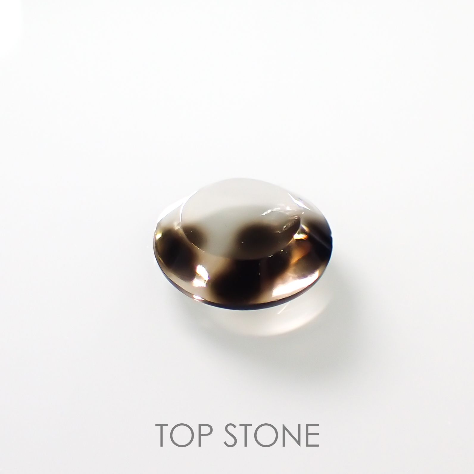 ダルメシアンクォーツ(宝石名ラジエーション・ダメージ・クォーツ) ブラジル産 5.59ct 識別済[210812882]13.5×13.5mm前後