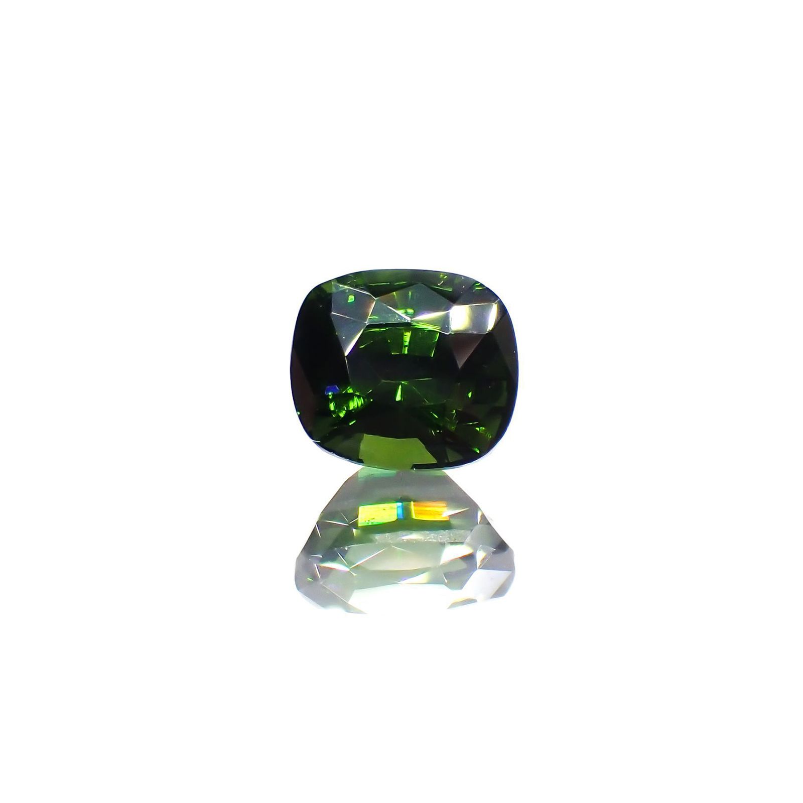 グリーンジルコン(宝石名ジルコン)スリランカ/カンボジア産 1.36ct 識別済[220114892]6.3x5.6mm前後