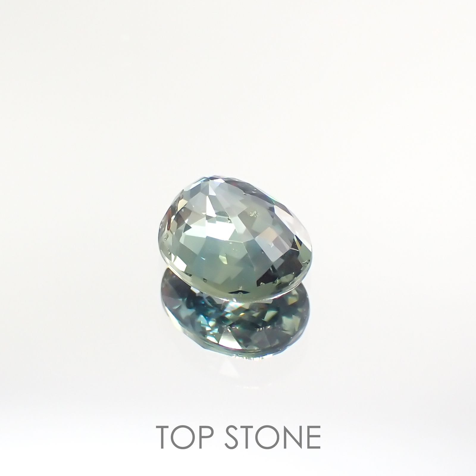 バイカラーサファイア(宝石名バイカラー・サファイア) マダガスカル/スリランカ産 1.32ct 識別済[210812474]7×5.8mm前後