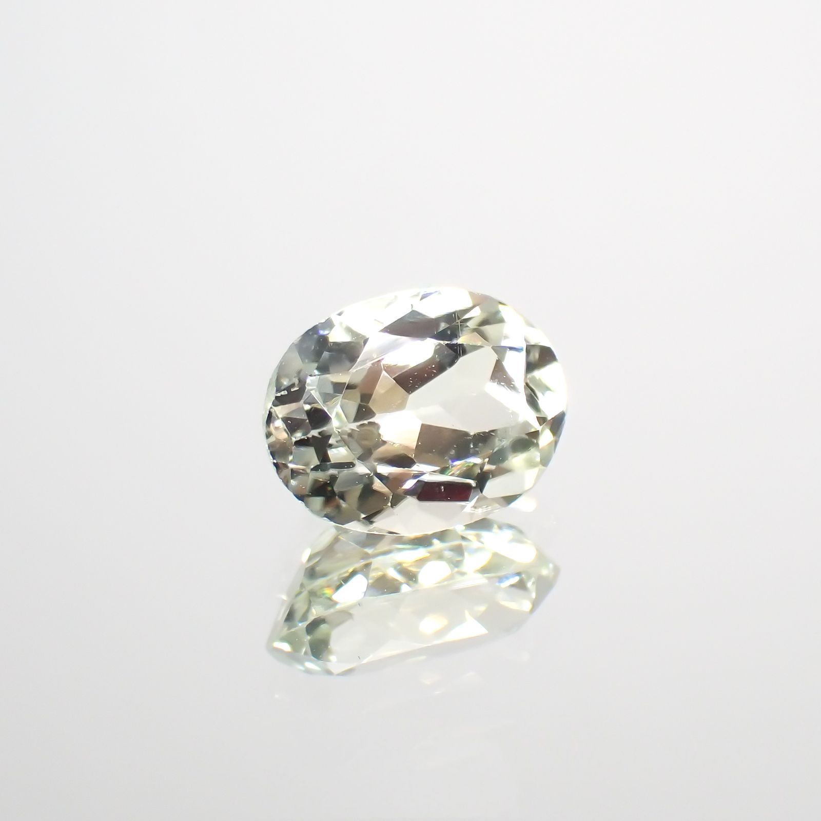 シリマナイト(宝石名シリマナイト)インド産 1.39ct 識別済[211113696]8x6.1mm前後