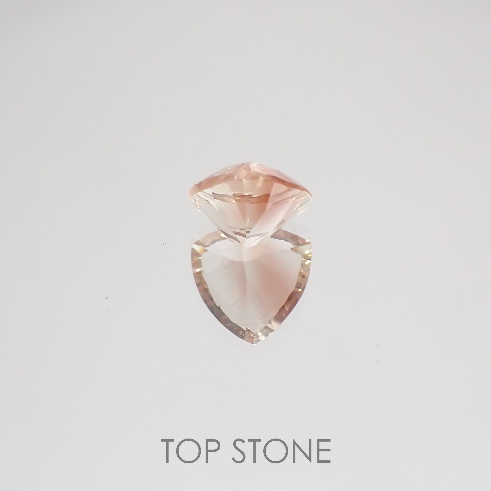 オレゴンサンストーン アメリカ産 ルース 1.46ct[210410425]8.1×7.8mm前後