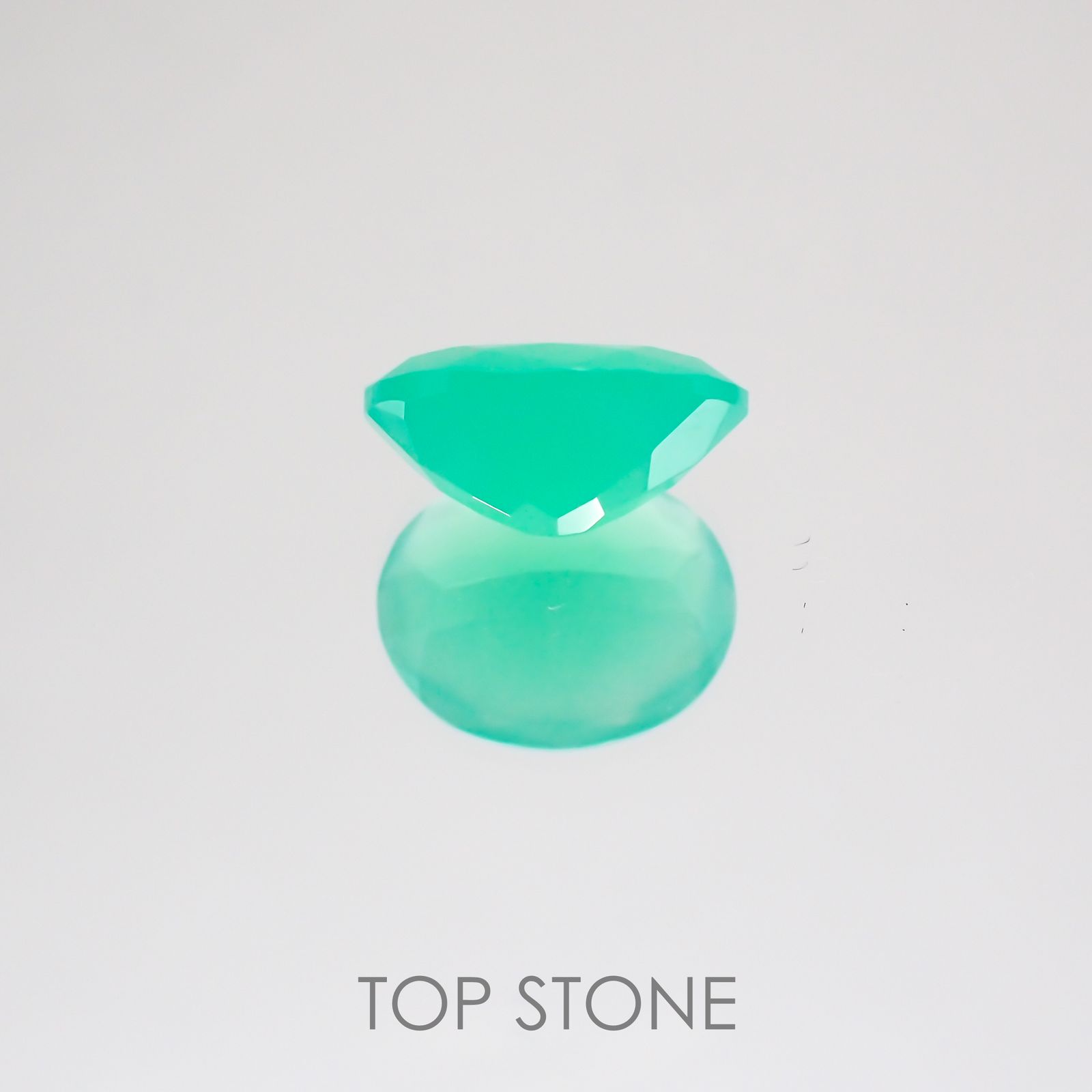 グリーンオパール 南アフリカ産 ルース 1.75ct[210510761]10×8mm前後