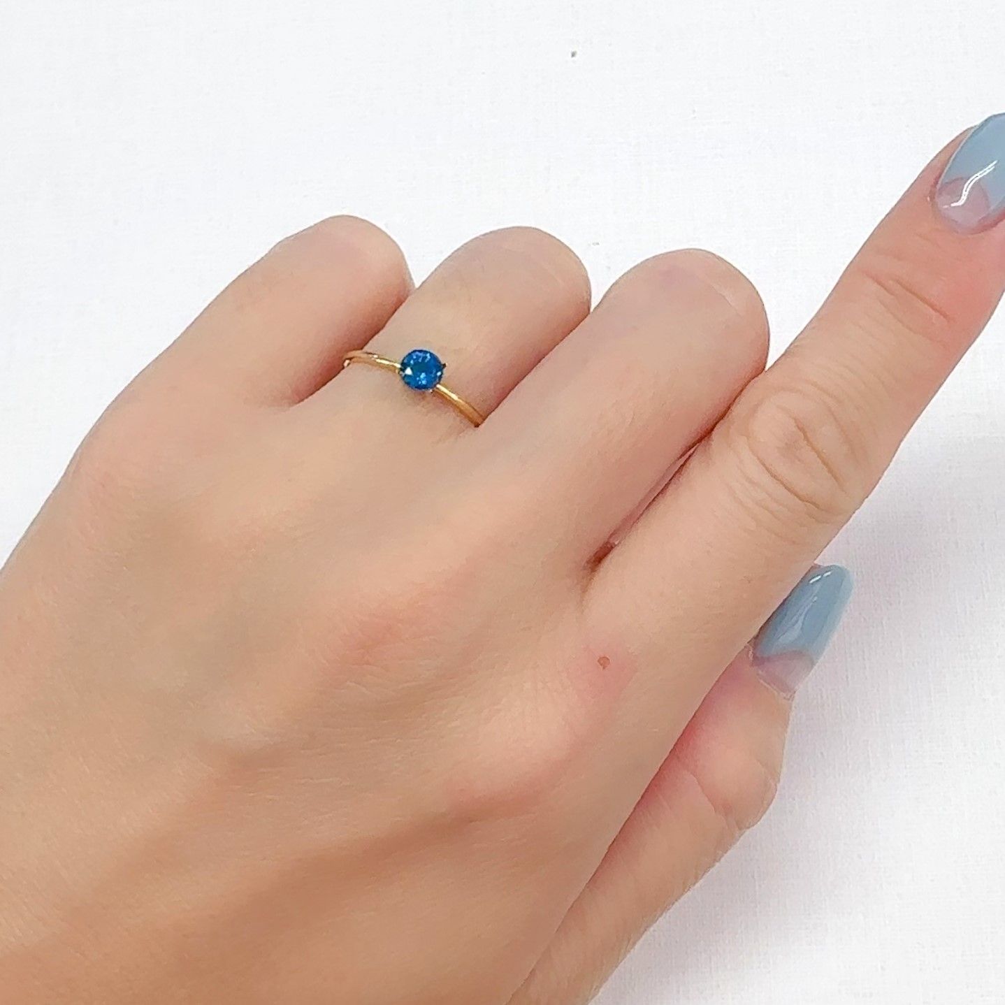 ディープブルーアパタイト マダガスカル産 0.37ct[240828633]4.5x4.4mm前後