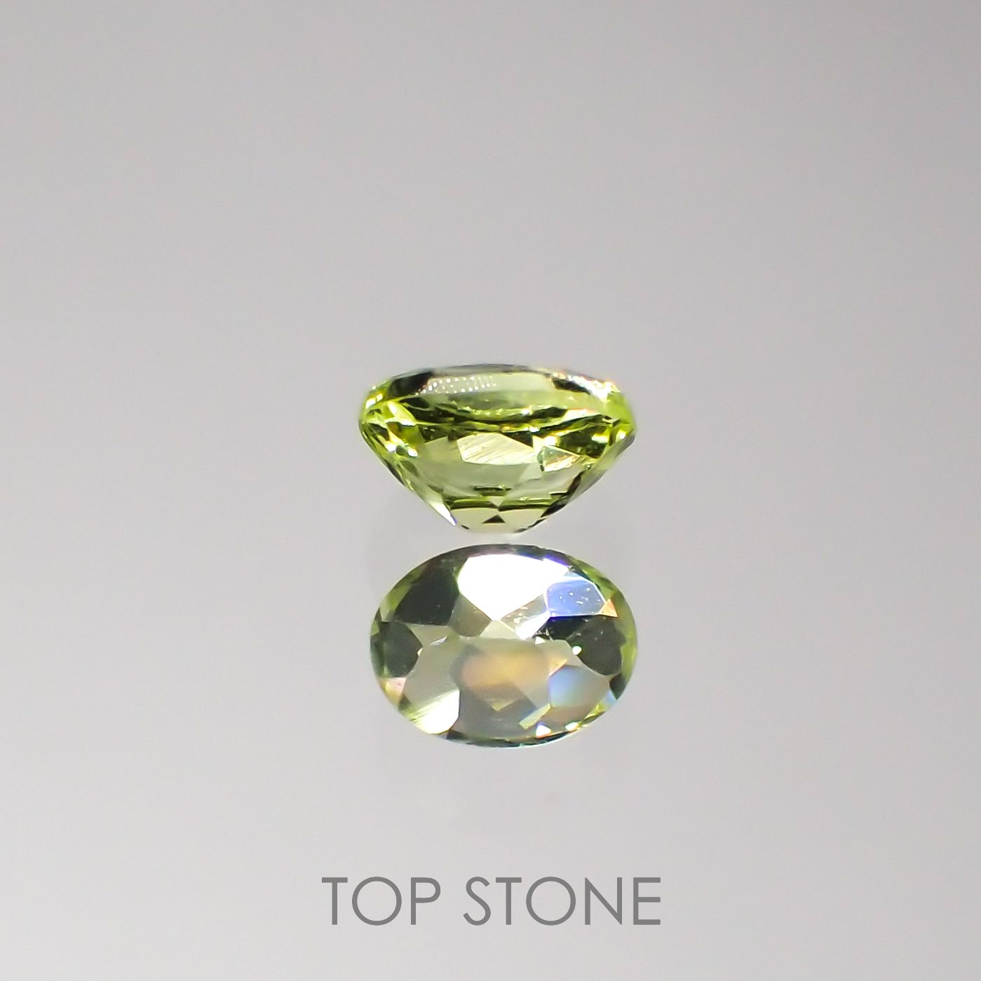 パロットクリソベリル(宝石名クリソベリル)インド産 0.21ct 識別済[220616422]4x2.9mm前後