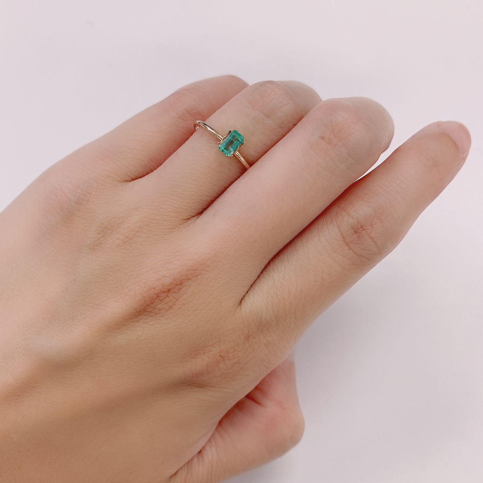 エメラルド(宝石名エメラルド) ザンビア産 0.26ct 識別済[210812998]4.9×2.9mm前後