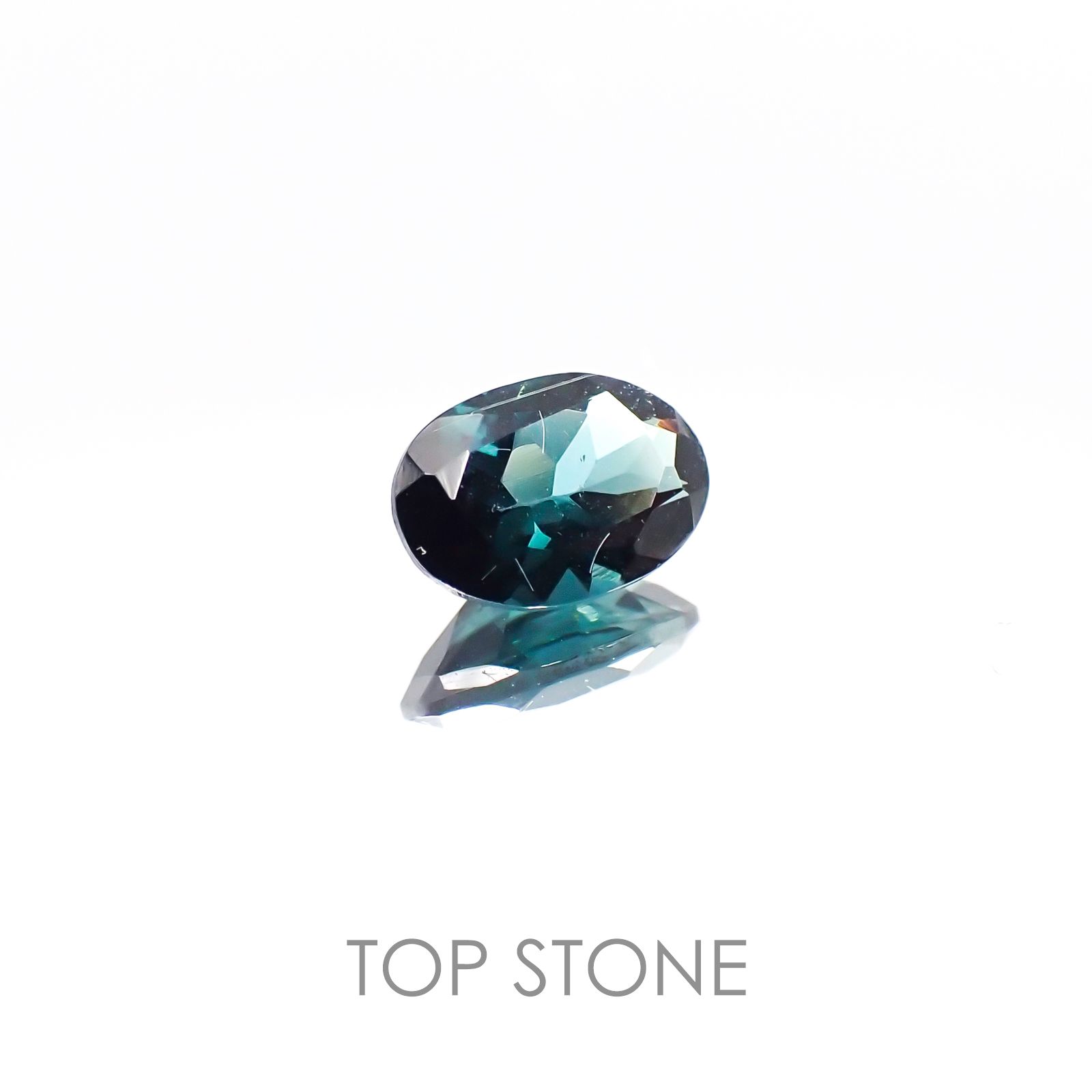 ブルートルマリン ブラジル産 ルース 0.66ct[20106796]6.8×4.6mm前後