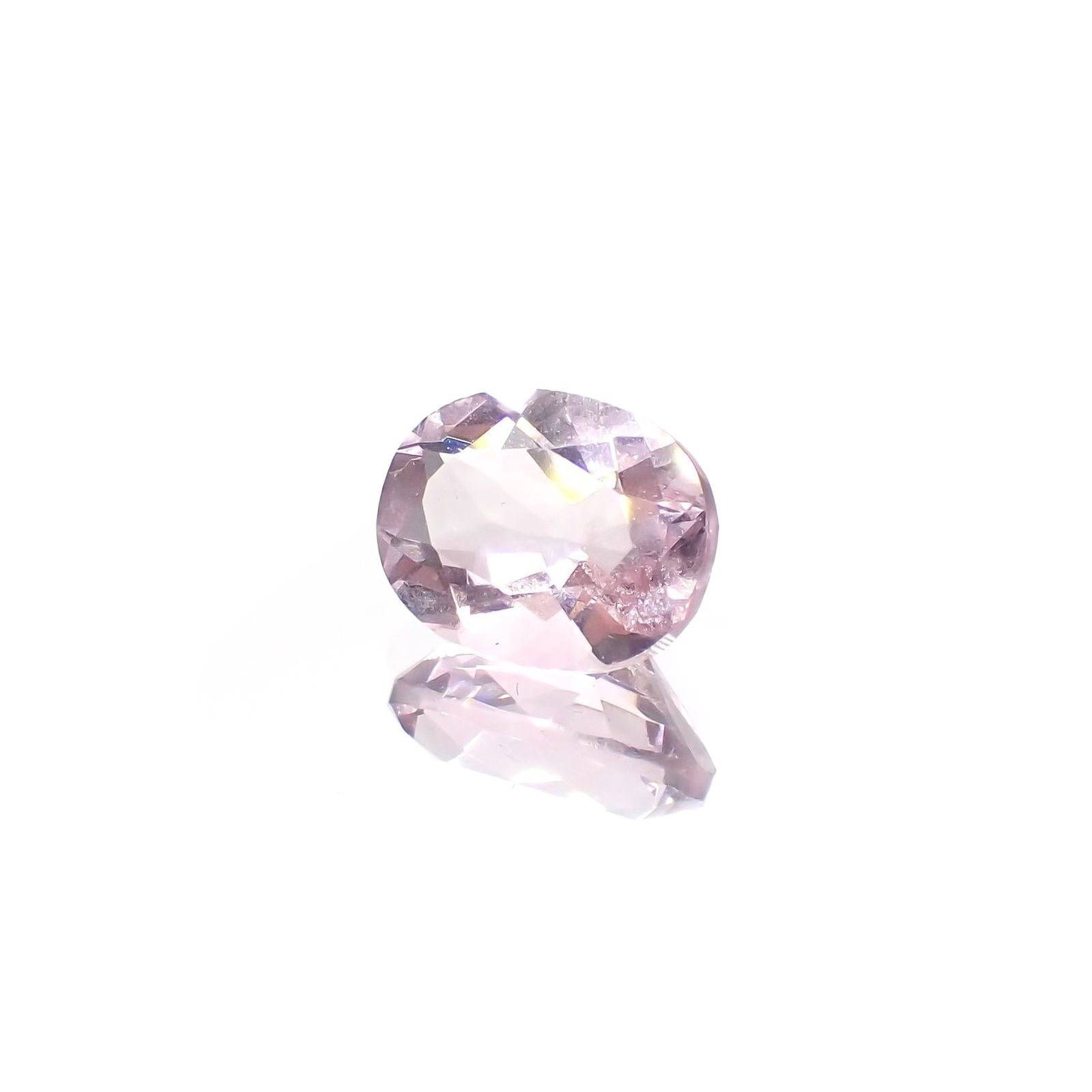 ピンクフローライト(宝石名フルオライト)ブラジル産 識別済 3.30ct / 10.2x8.1mm前後 [220115135]