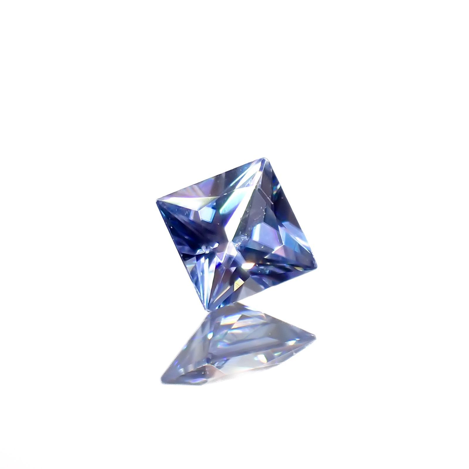 ◇プリンセスカット◇ベニトアイト アメリカ・カリフォルニア州産 0.071ct [221219602]2.3x2.3mm前後
