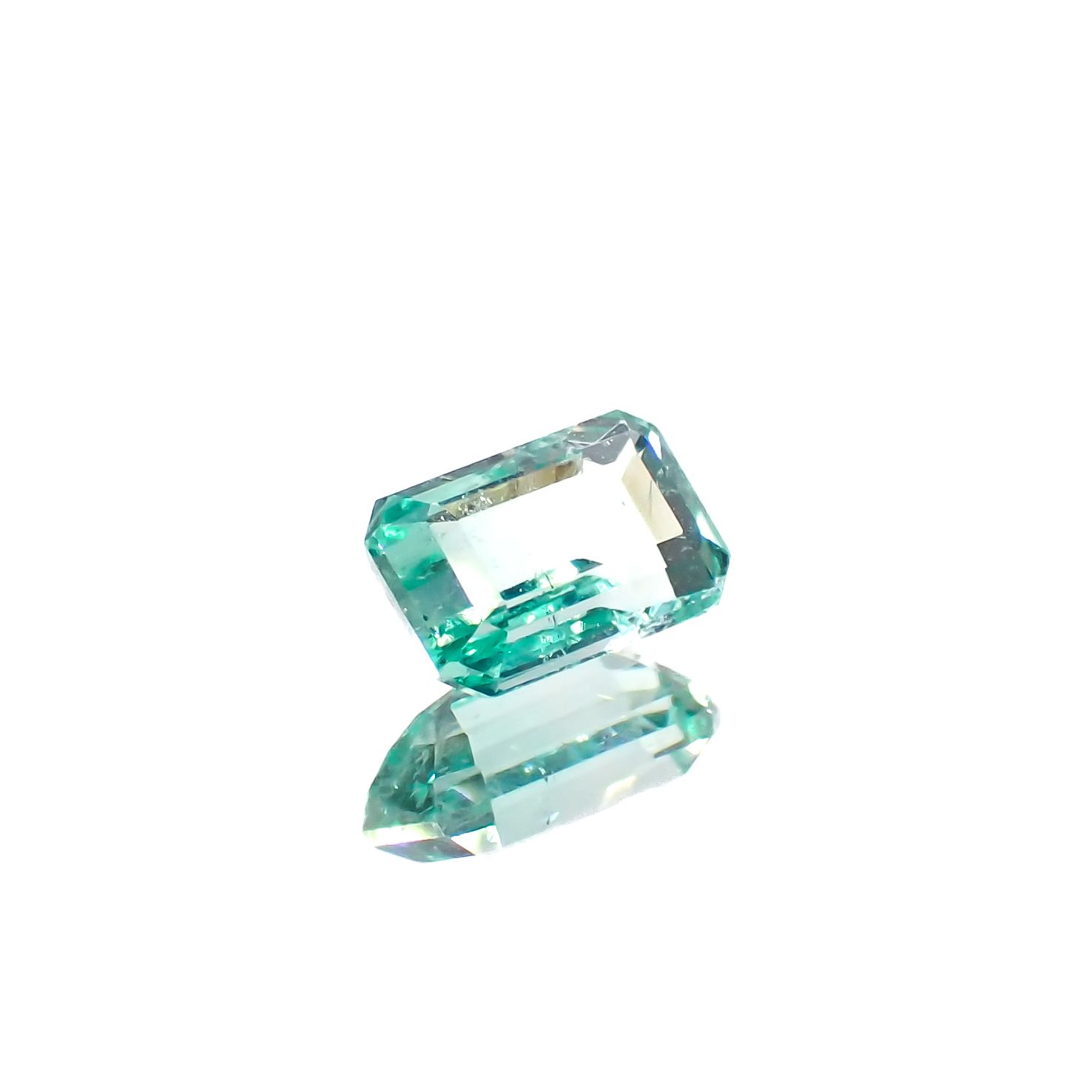パステルカラーエメラルド コロンビア産 0.49ct[240225961]5.7x3.6mm前後