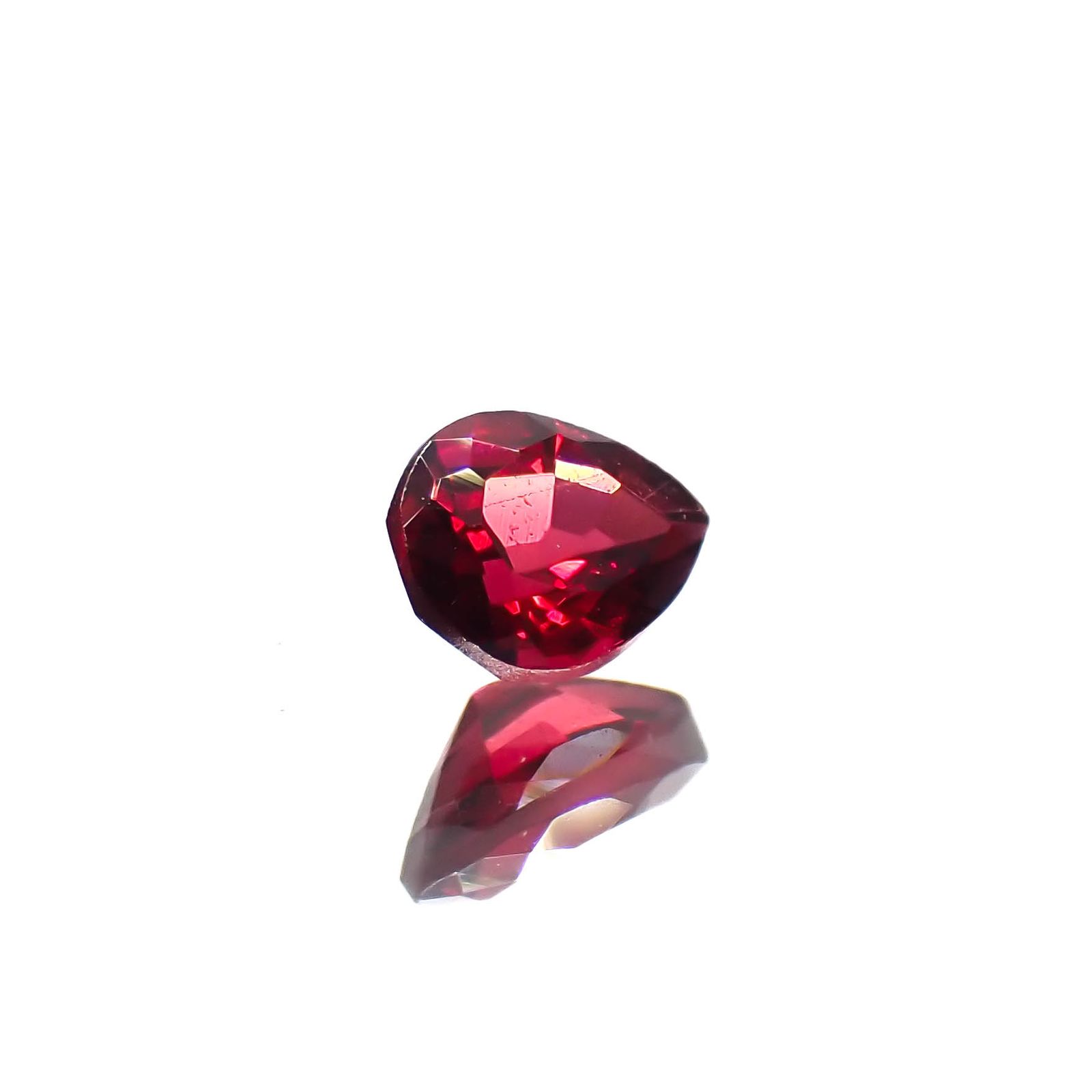 レッドスピネル ビルマ産 0.20ct[230722612]3.9x3.1mm前後