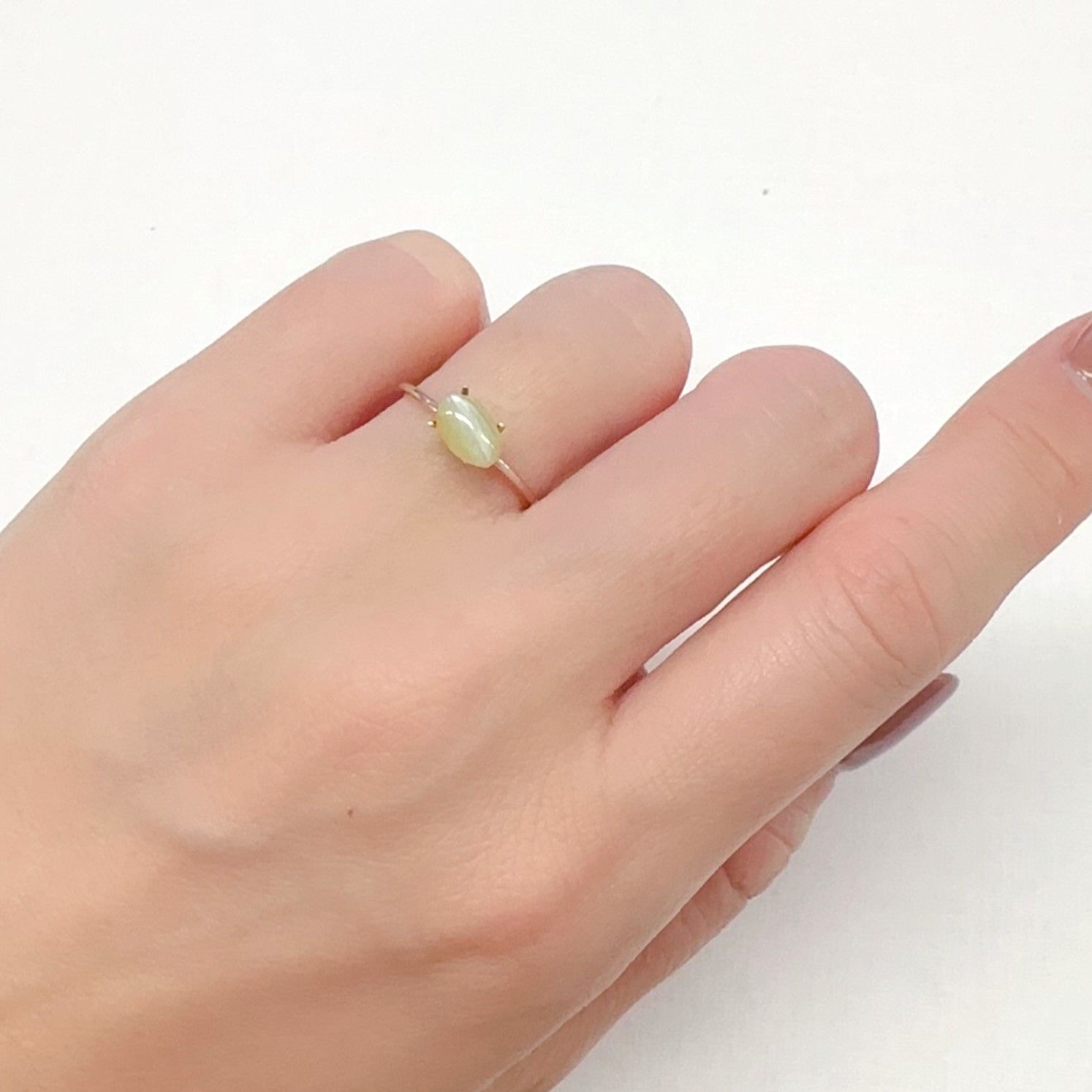 クリソベリルキャッツアイ(宝石名クリソベリル・キャッツアイ)スリランカ産 1.22ct 識別済[231225020]7.3x4.8mm前後