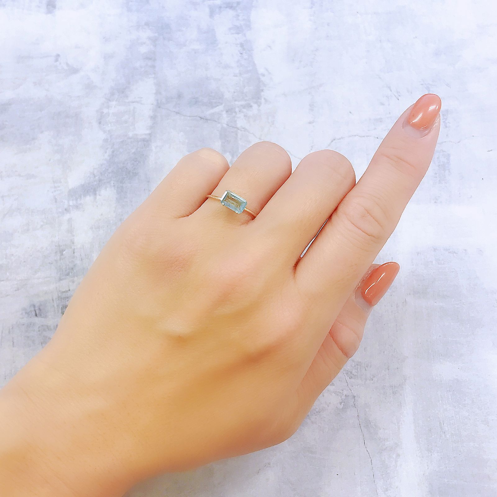 ユークレース(宝石名ブルー・ユークレース)コロンビア産 0.767ct ソ付(彩珠)[221018857]7.5x4.6mm前後