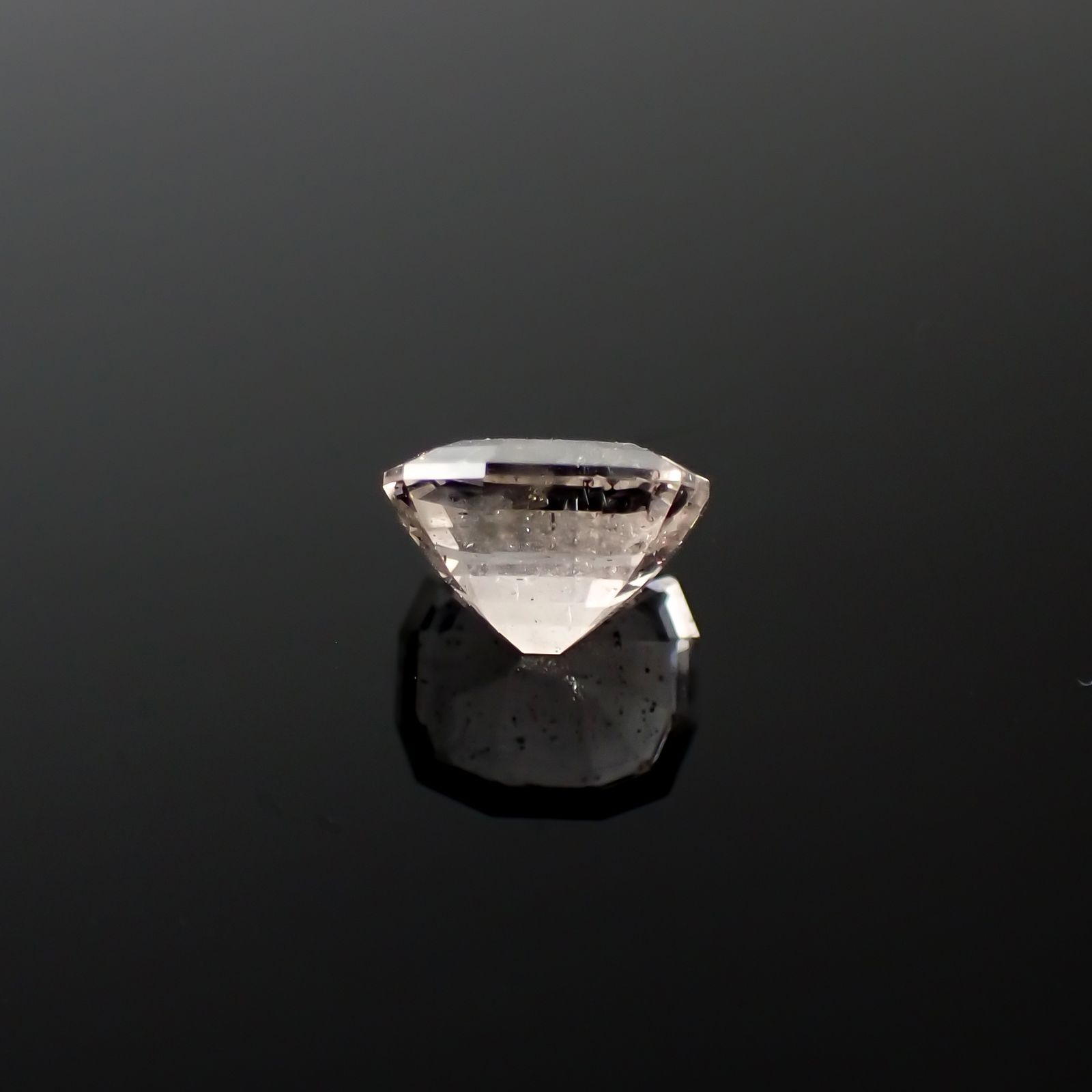 ◇カスタムカット◇ティンカーベルクォーツ ブラジル産 1.79ct[240125454]8x7.3mm前後