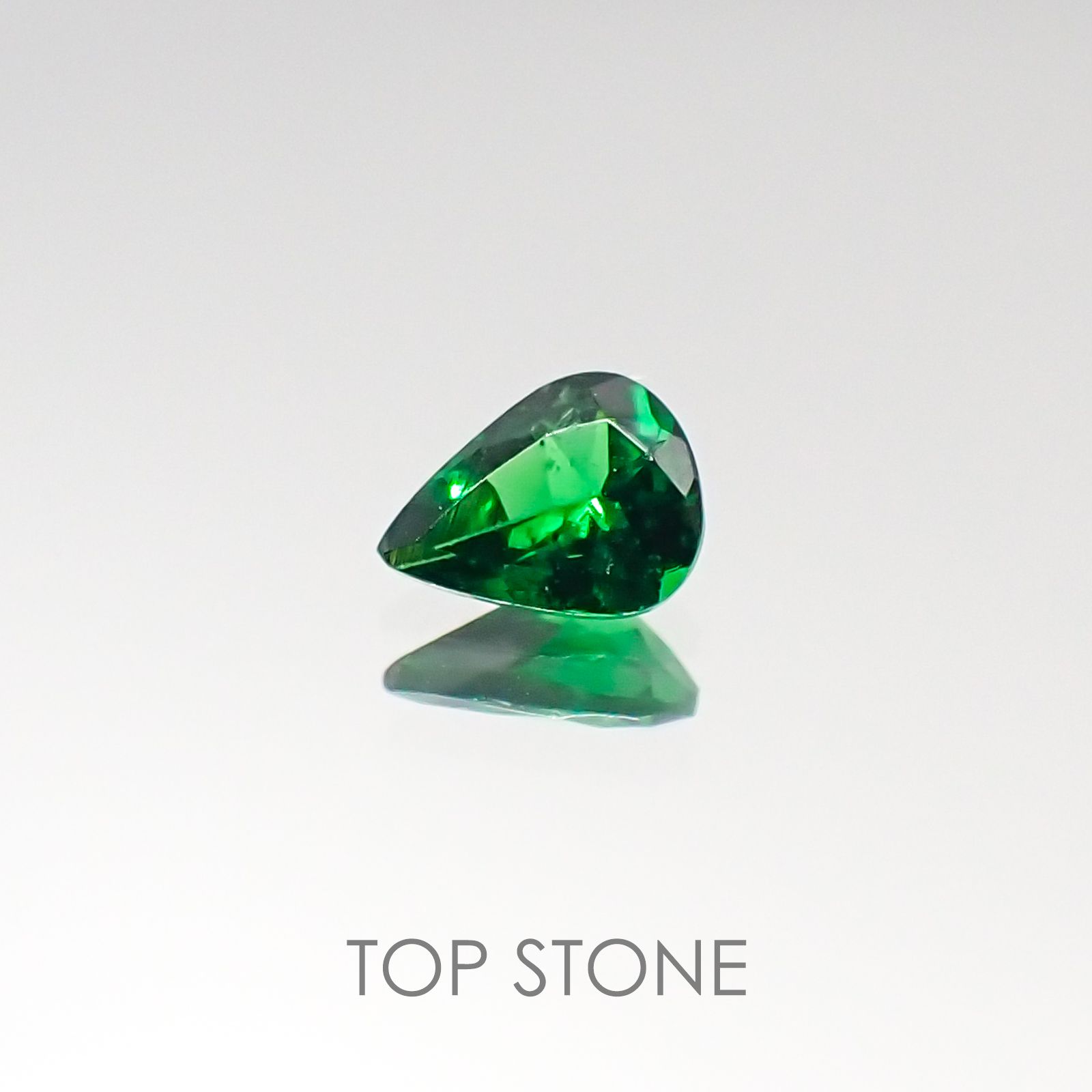 ツァボライト タンザニア産 ルース 0.2ct[20095718]4.6×3.5mm前後
