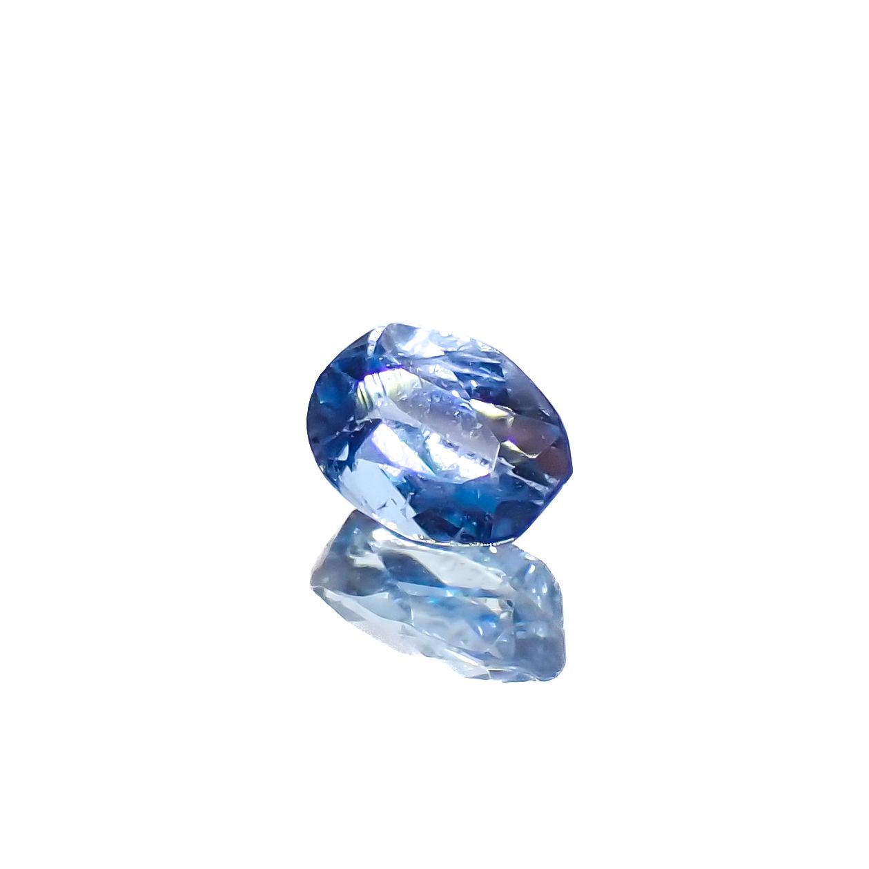 タトゥーアクアマリン ブラジル・ミナスジェライス州タトゥー鉱山産 0.15ct[240427170]3.9x2.7mm前後