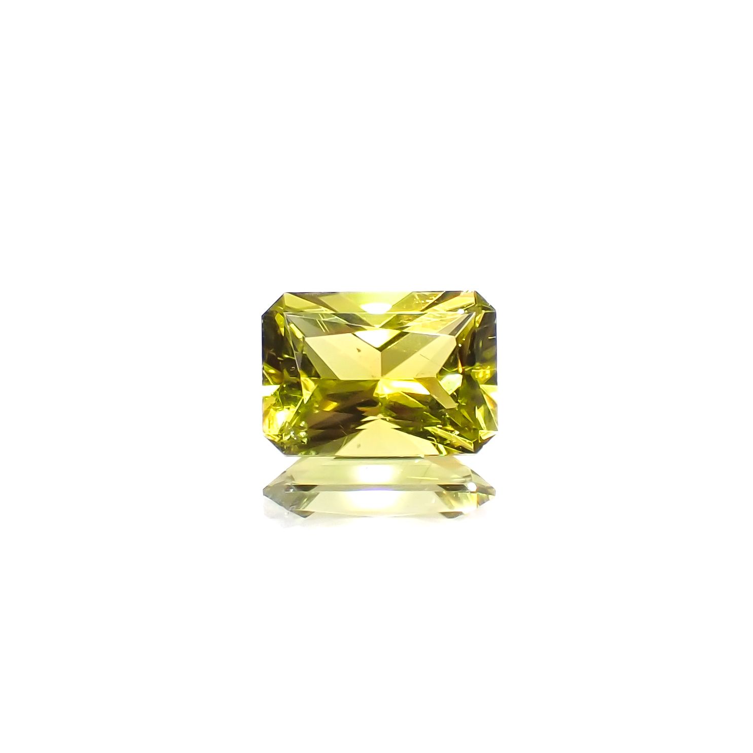 カナリートルマリン ザンビア・カナリー鉱山産 0.88ct[240527565]7.1x4.9mm前後
