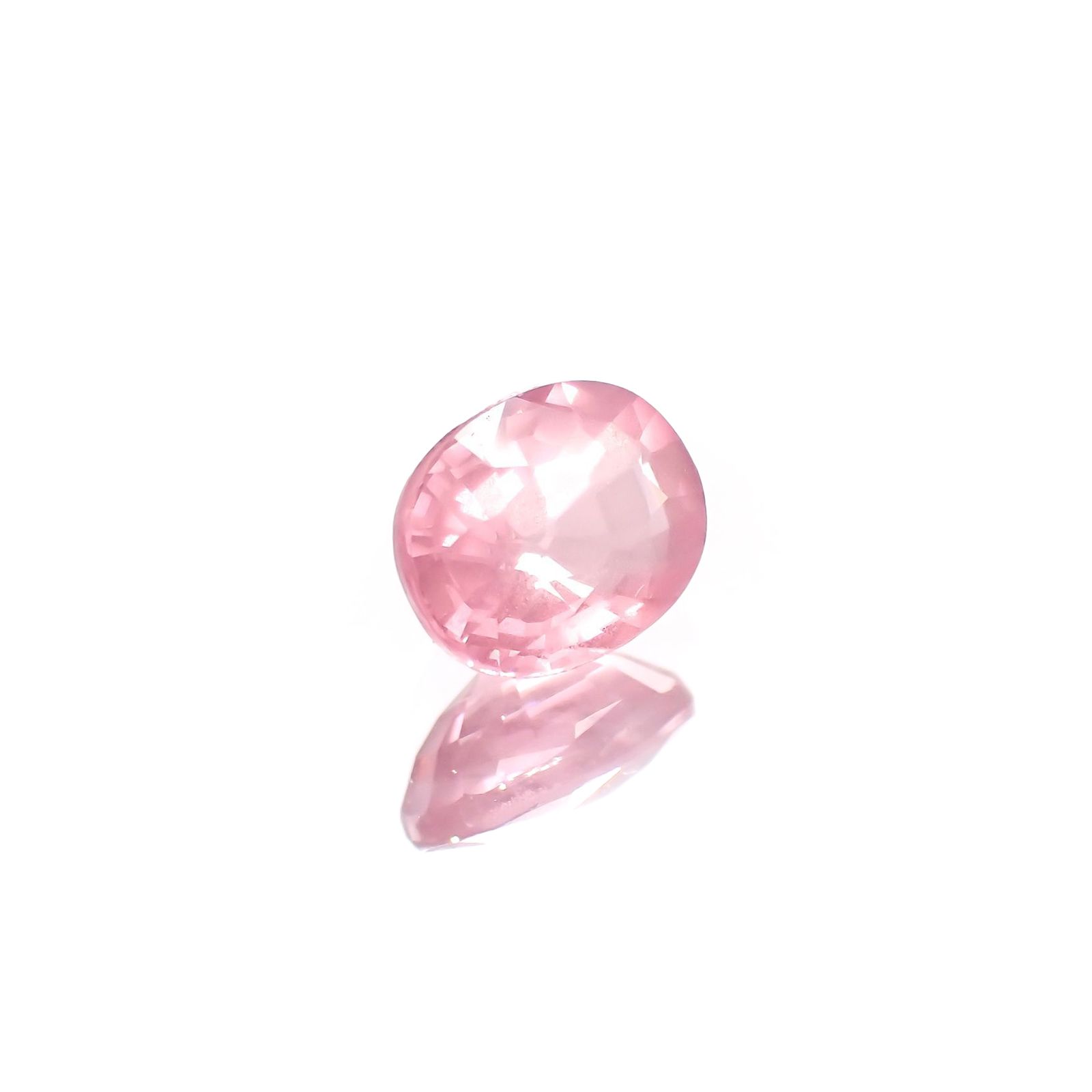 シルキーピンクスピネル(宝石名ピンク・スピネル) タンザニア産 識別済 0.86ct / 6.4x5mm前後 [240212896]