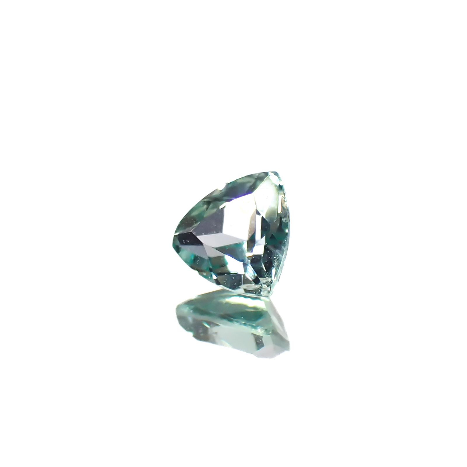 ブルーコーネルピン(宝石名ブルー・コーネルピン)タンザニア産 0.20ct 識別済[240527687]3.7x3.7mm前後