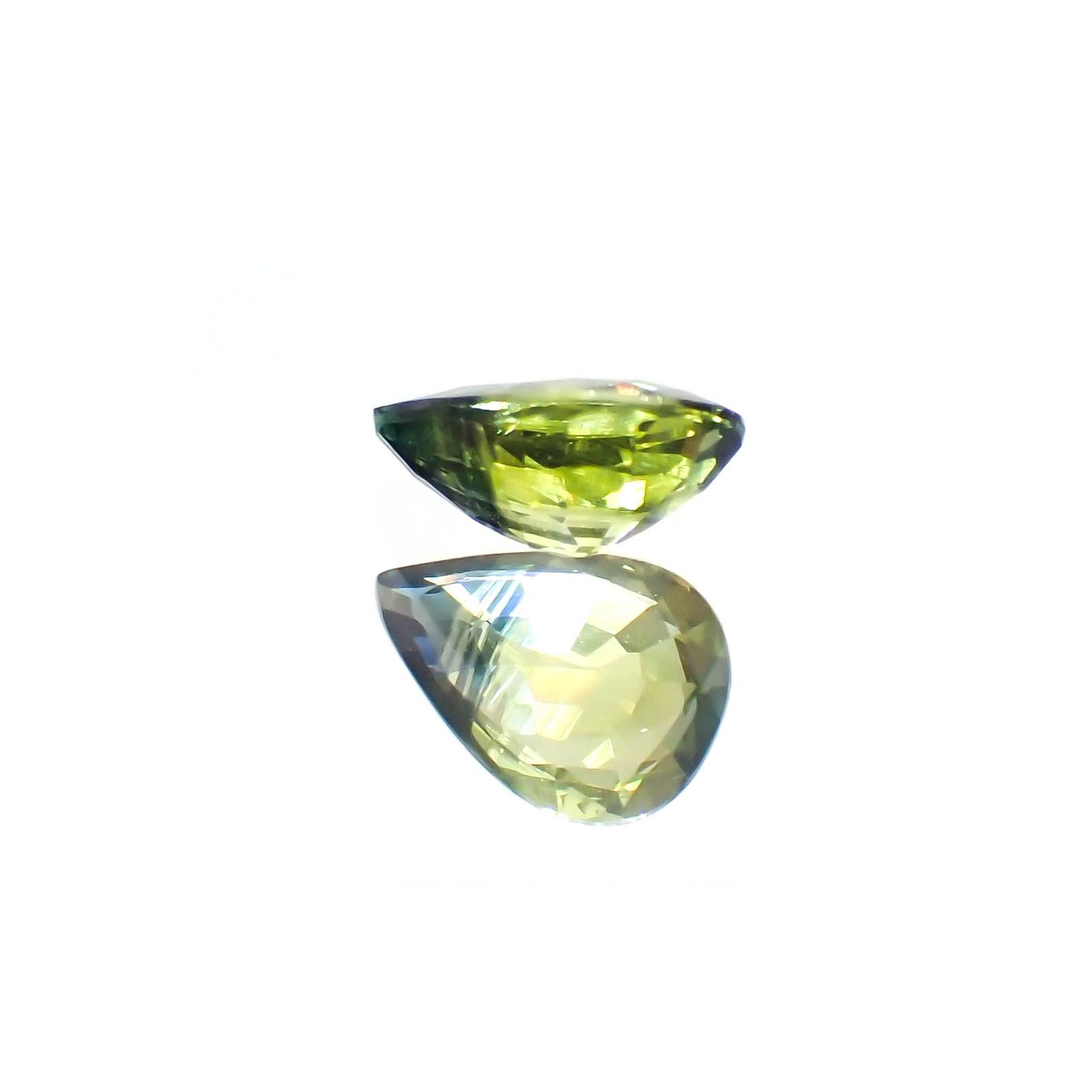 バイカラーサファイア(宝石名サファイア)マダガスカル/オーストラリア産 0.45ct 識別済[250114849]5.8x4.1mm前後