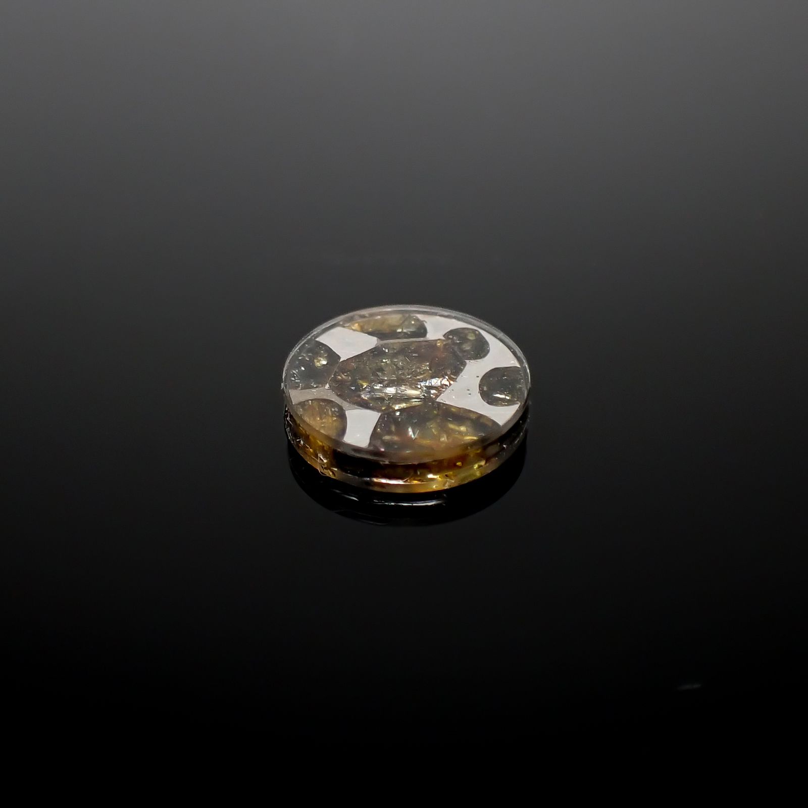 パラサイト隕石Sericho トリプレット 発見地:ケニア 3.69ct[240527651]11.9x11.9mm前後