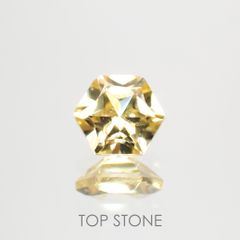◇ヘキサゴンカット◇イエロージルコン(宝石名ジルコン) カンボジア産 0.89ct 識別済[210410471]5.2×5.2mm前後