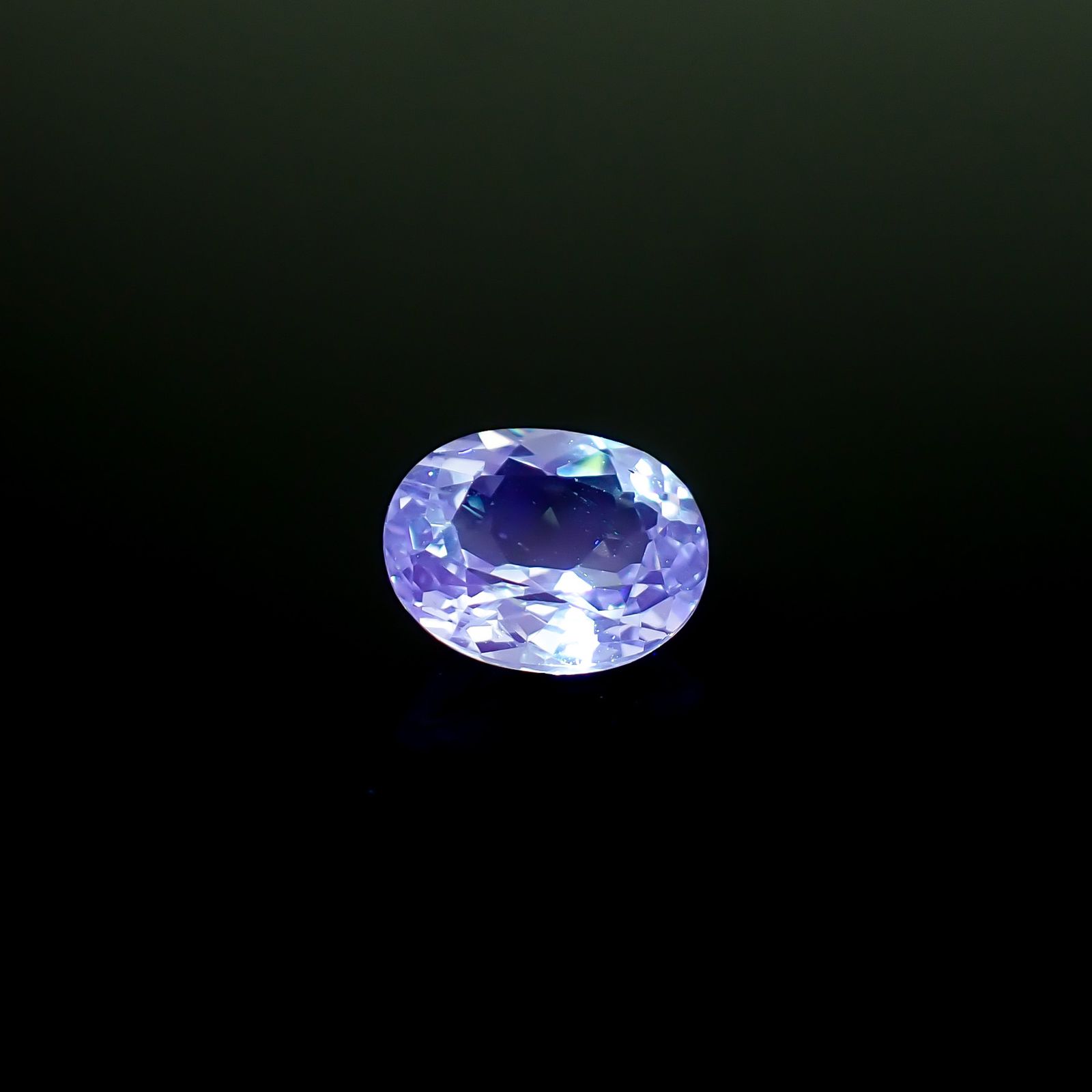 シルバーアパタイト フルオレッセンス アフリカ産 識別済 1.33ct / 7.9x6.2mm前後 [260632511]