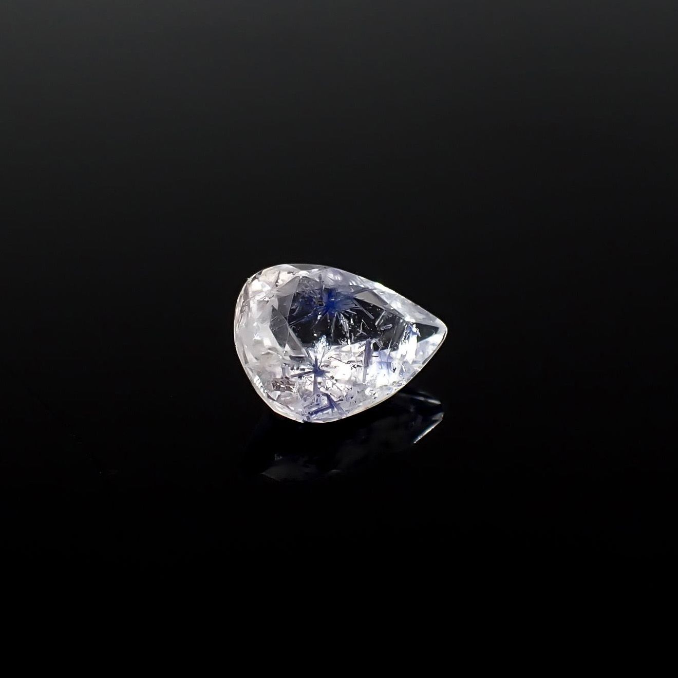 デュモルチェライトインクォーツ ブラジル産 0.76ct / 7.4x5.8mm前後 [260331856]
