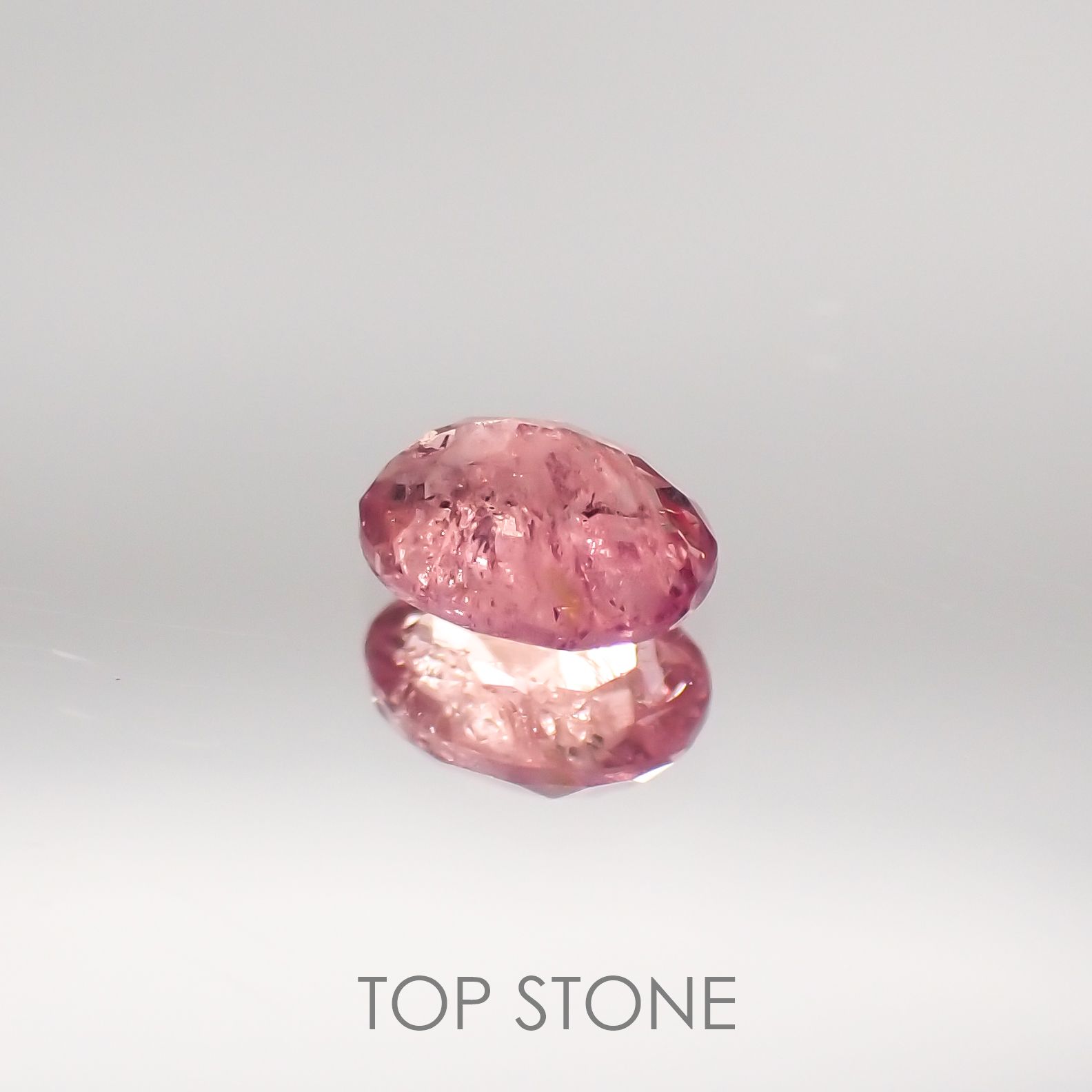 ペツォッタイト(ラズベリル) マダガスカル産 ルース 0.18ct[210611210]3.9×3mm前後