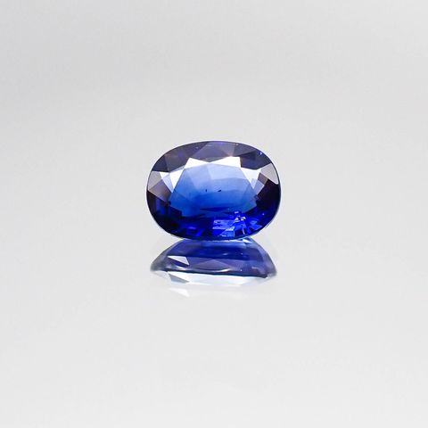 サファイア(宝石名サファイア)スリランカ産 0.97ct 識別済[220717115]6.9x5.3mm前後