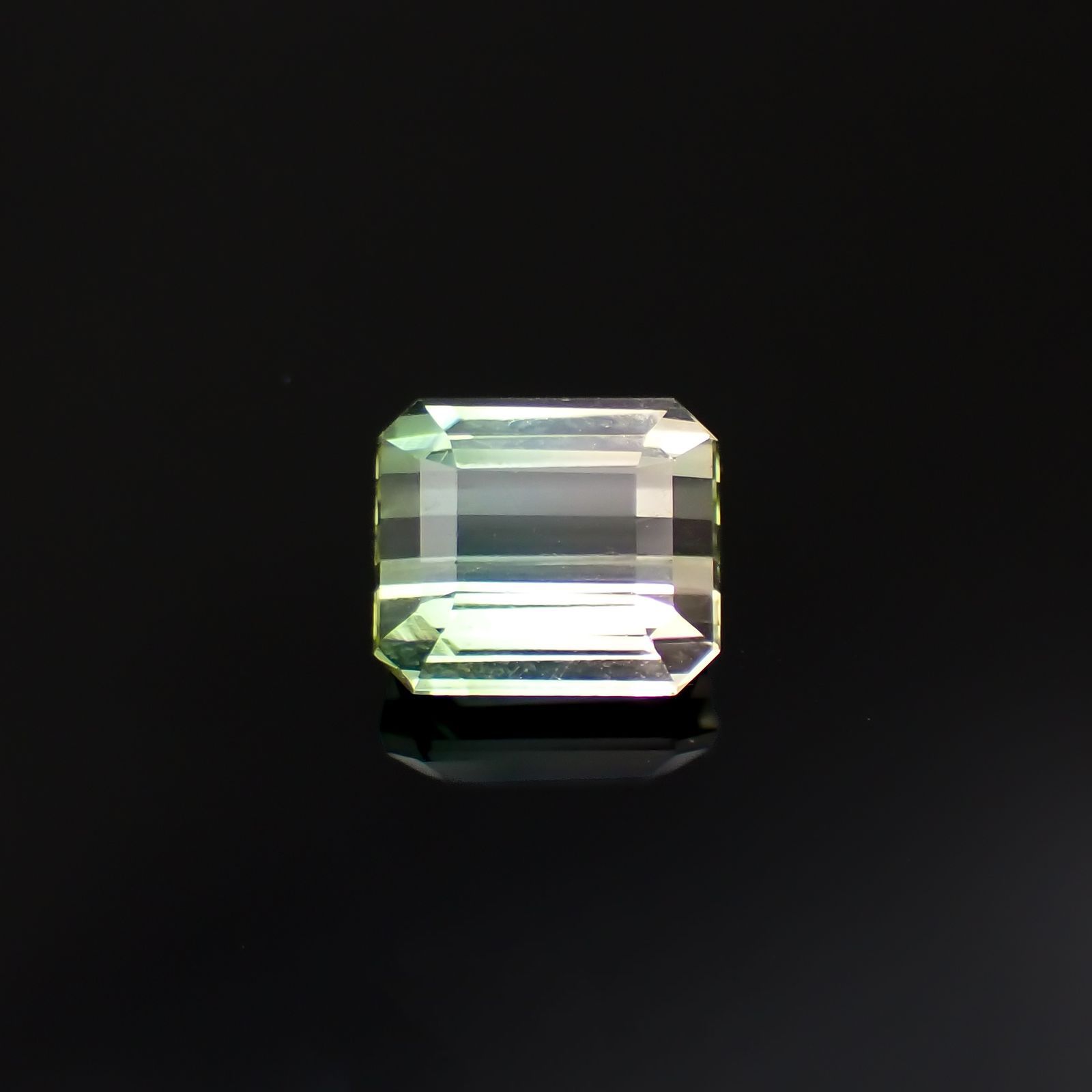 バイカラートルマリン(宝石名トルマリン)ルワンダ産 2.44ct 識別済[221119009]7.9x7mm前後