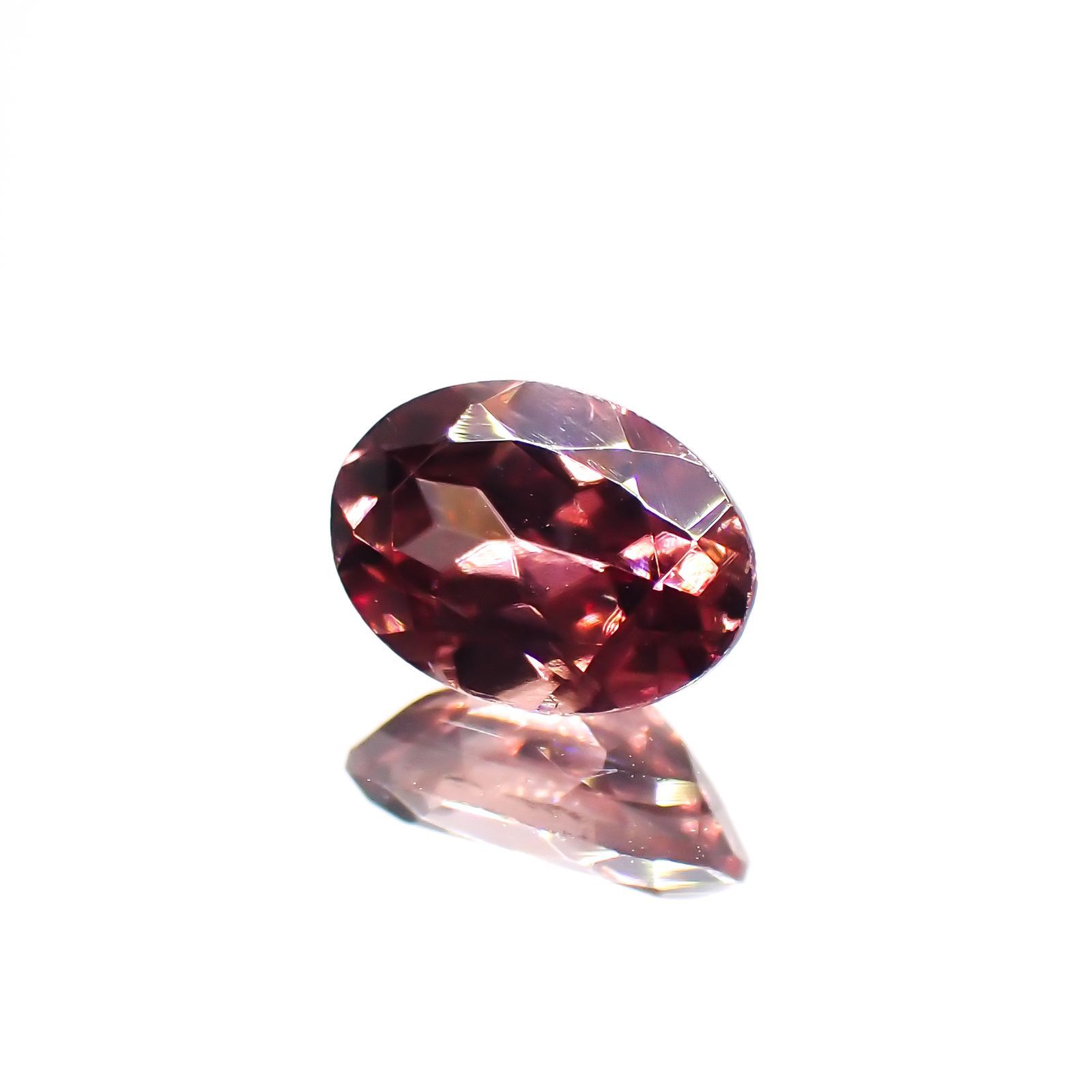 ピンクジルコン(宝石名ジルコン) スリランカ/カンボジア産/ 1.17ct 識別済[21059794]7.1×5.1mm前後