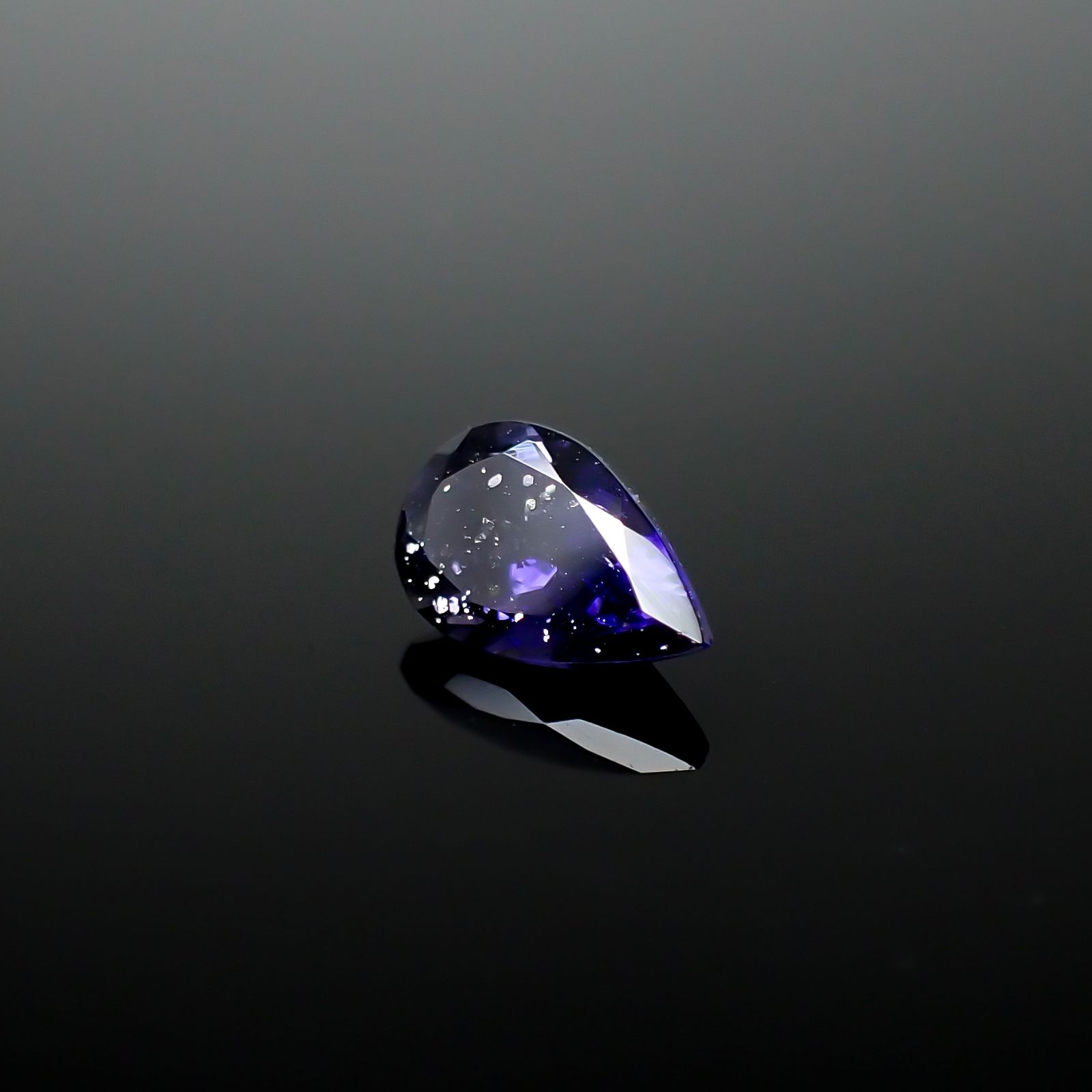 アイオライトサンストーン インド/ブラジル産 0.71ct[231224845]7.9x5mm前後