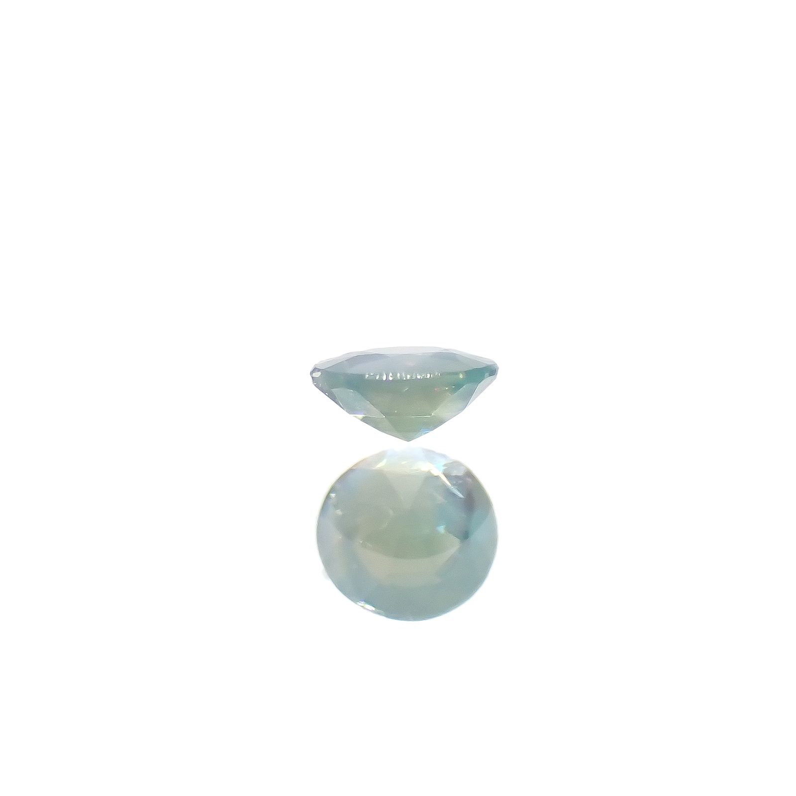 シルキーアレキサンドライト ブラジル産/EmeraldMains社製 0.054ct[240527610]2.4x2.4mm前後