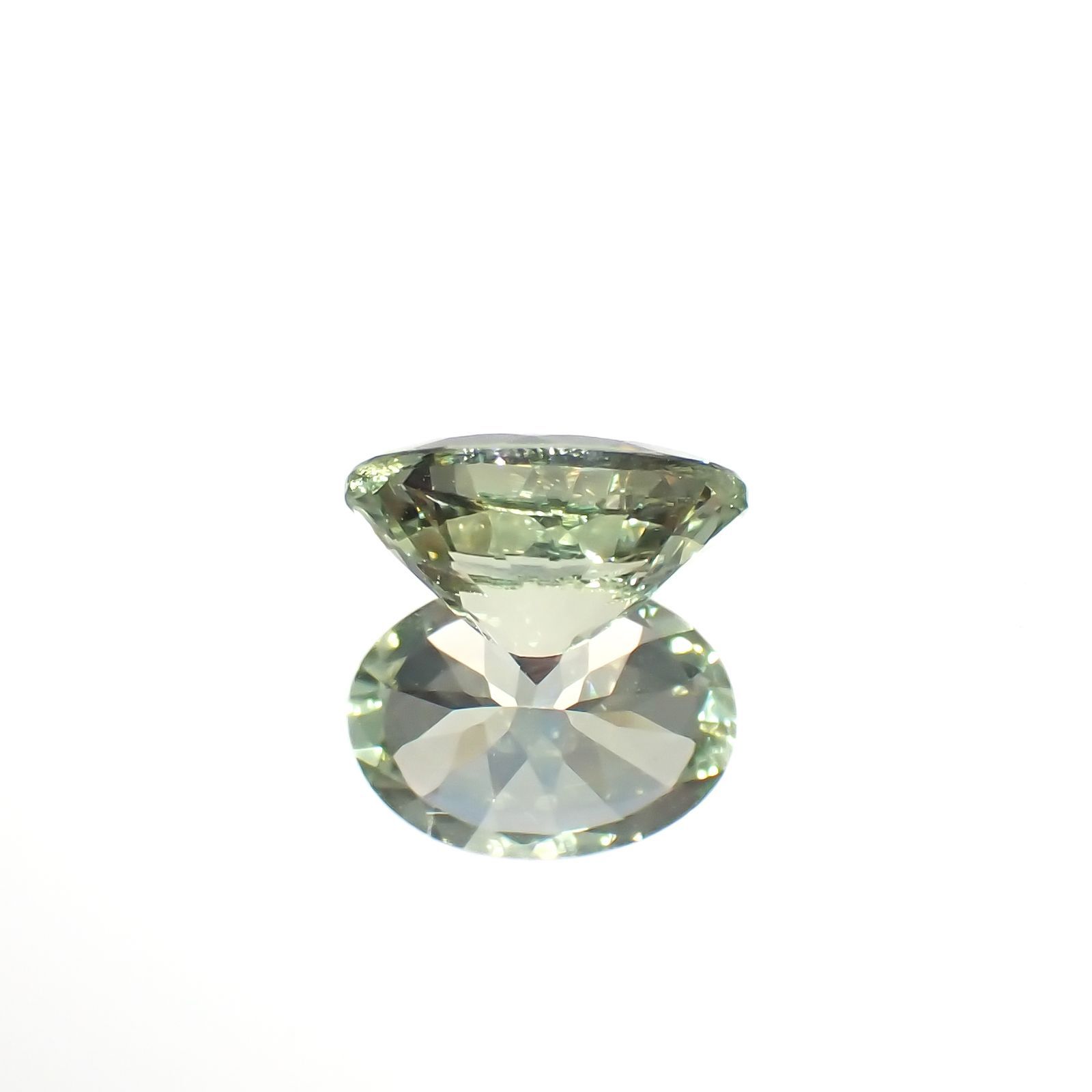 バナジウムクリソベリル(宝石名クリソベリル)マダガスカル産 0.950ct ソ付(日独)[221018904]7.11x5.16mm前後