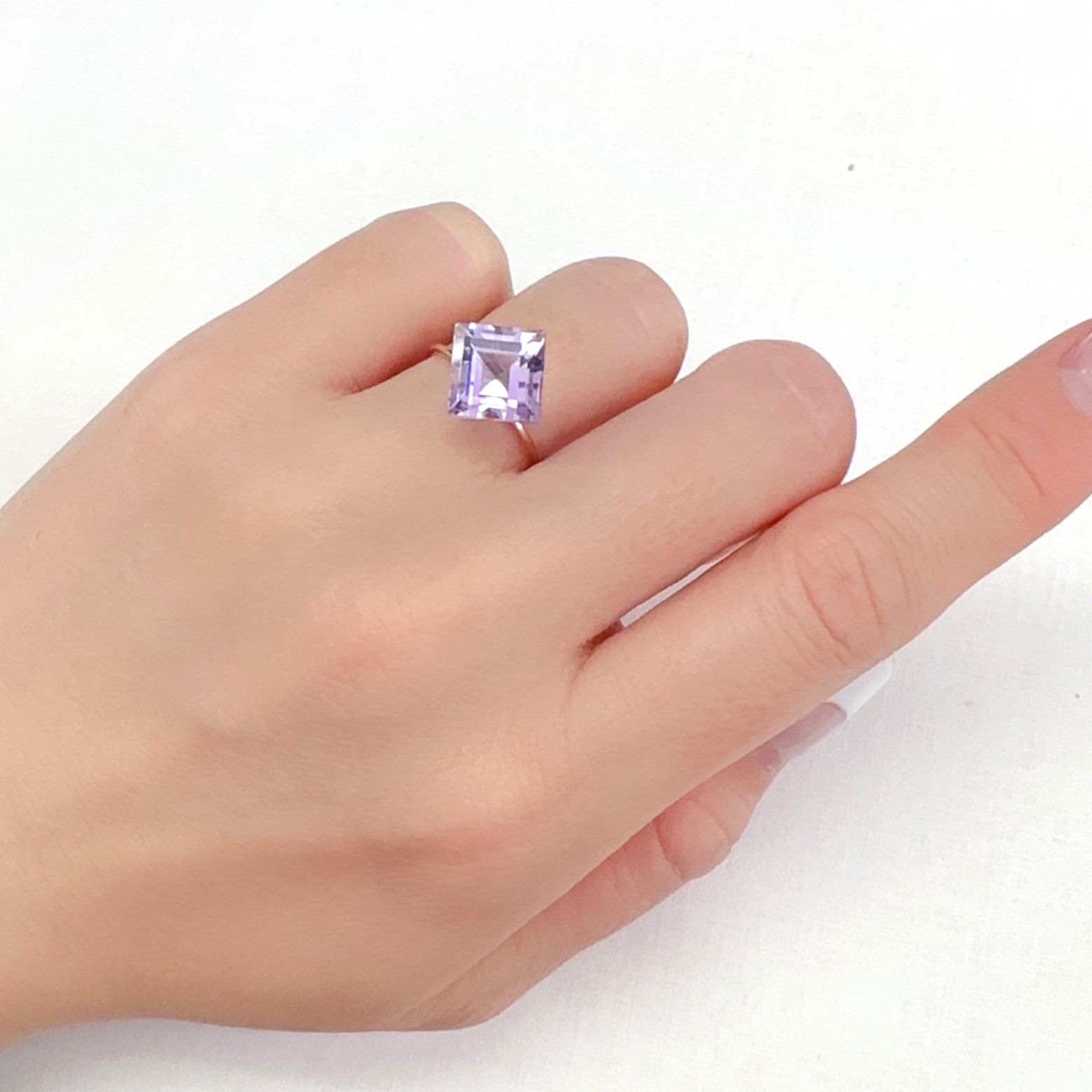 アワーグラスアメジスト モロッコ産 4.18ct[240125637]9x8.9mm前後