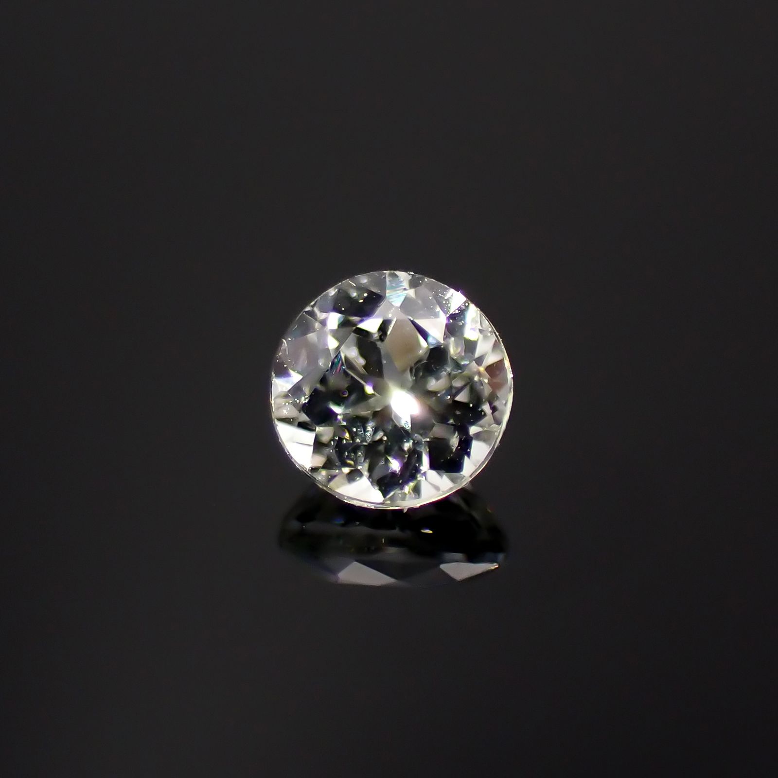 リューコガーネット ビルマ産 0.16ct[230421417]3.1x3.1mm前後