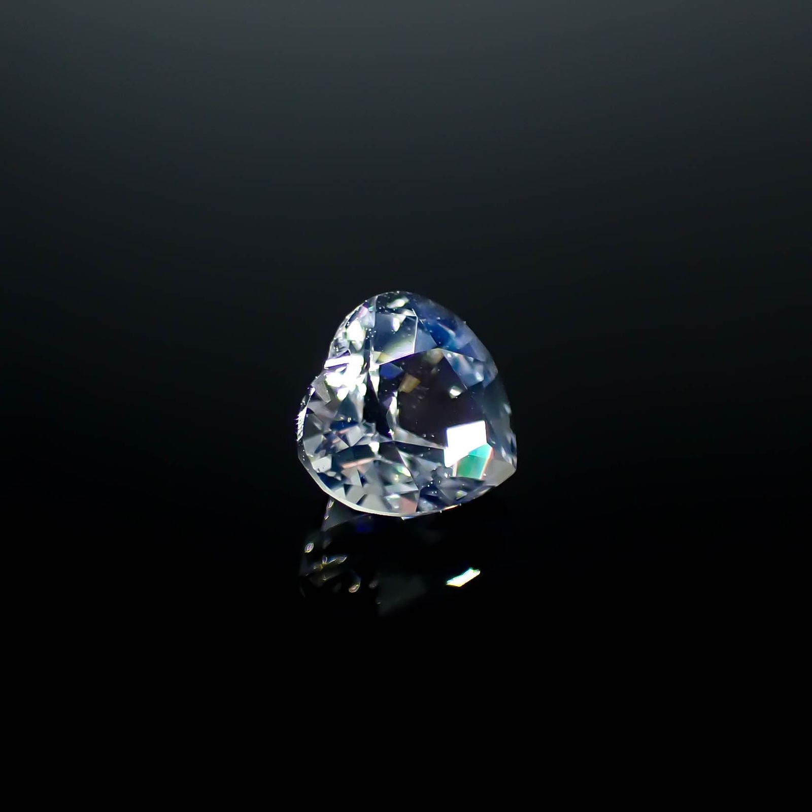 レインボームーンストーン ザンビア産 0.35ct [250730910]4.4x4.5mm前後